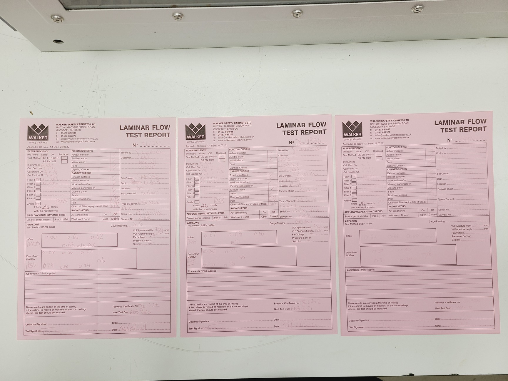 Image of Labcaire PCR8 PCR Workstation/Laminar Flow Cabinet Lab