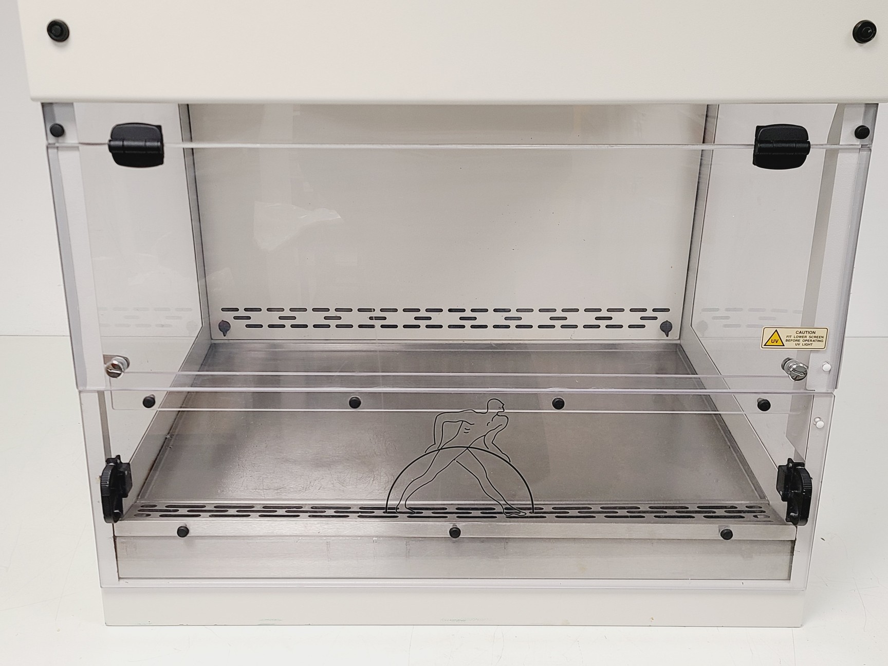 Image of Labcaire PCR8 PCR Workstation/Laminar Flow Cabinet Lab