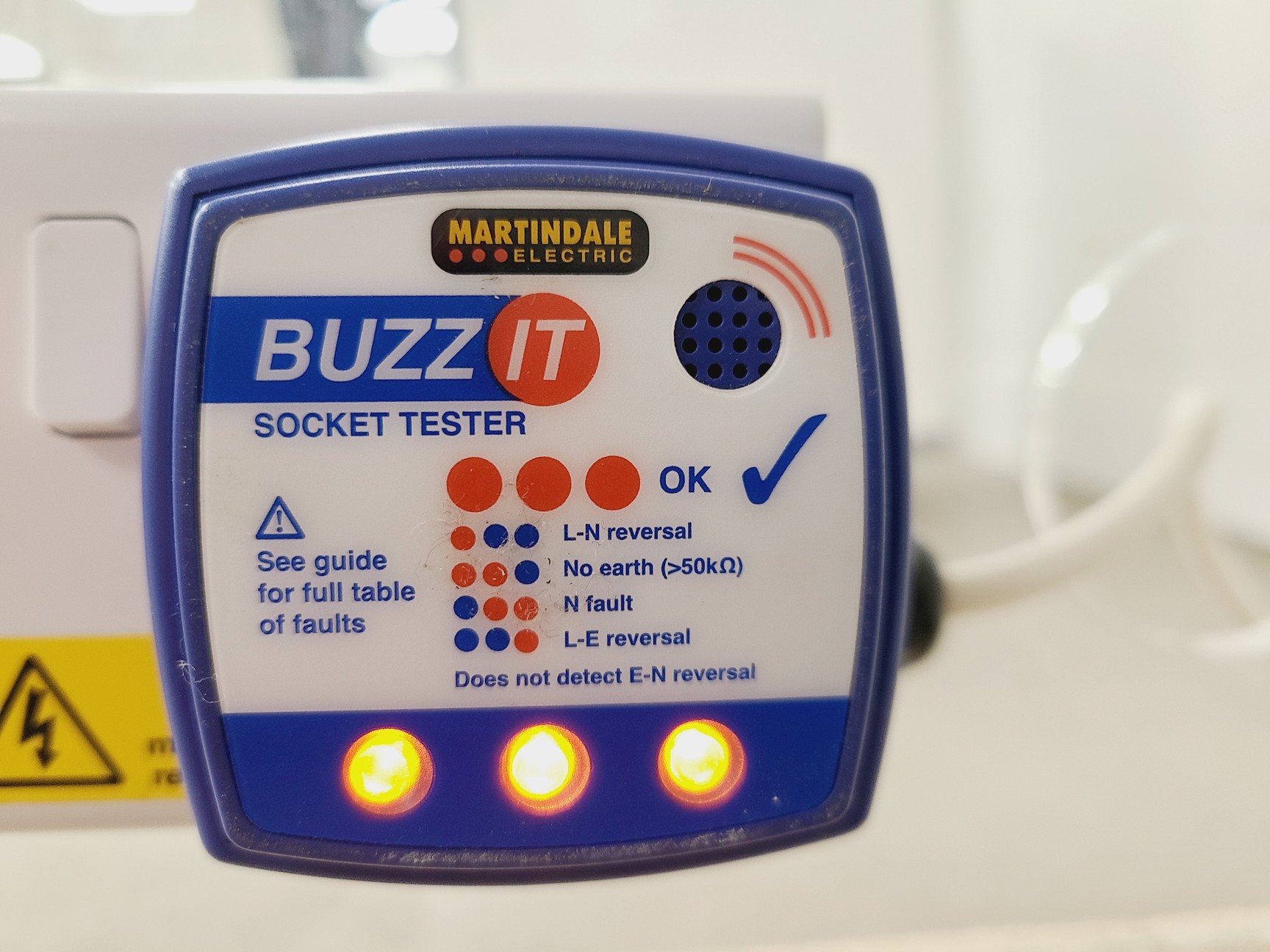 Image of Bigneat HLFP 1.5 Horizontal Laminar Flow Cabinet 150x76x116 cm Lab