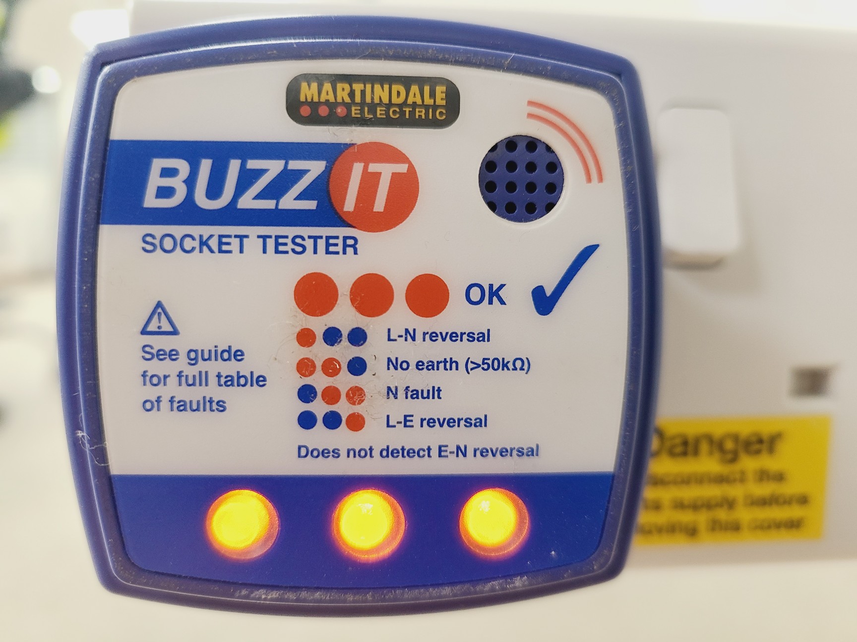 Image of Bigneat HLFP 1.5 Horizontal Laminar Flow Cabinet 150x76x116 cm Lab