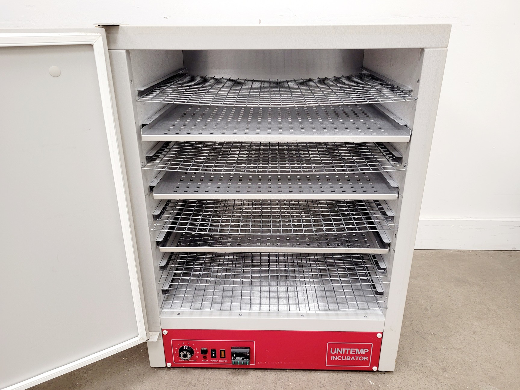 Image of LTE Scientific Unitemp Incubator Spares/Repair Lab