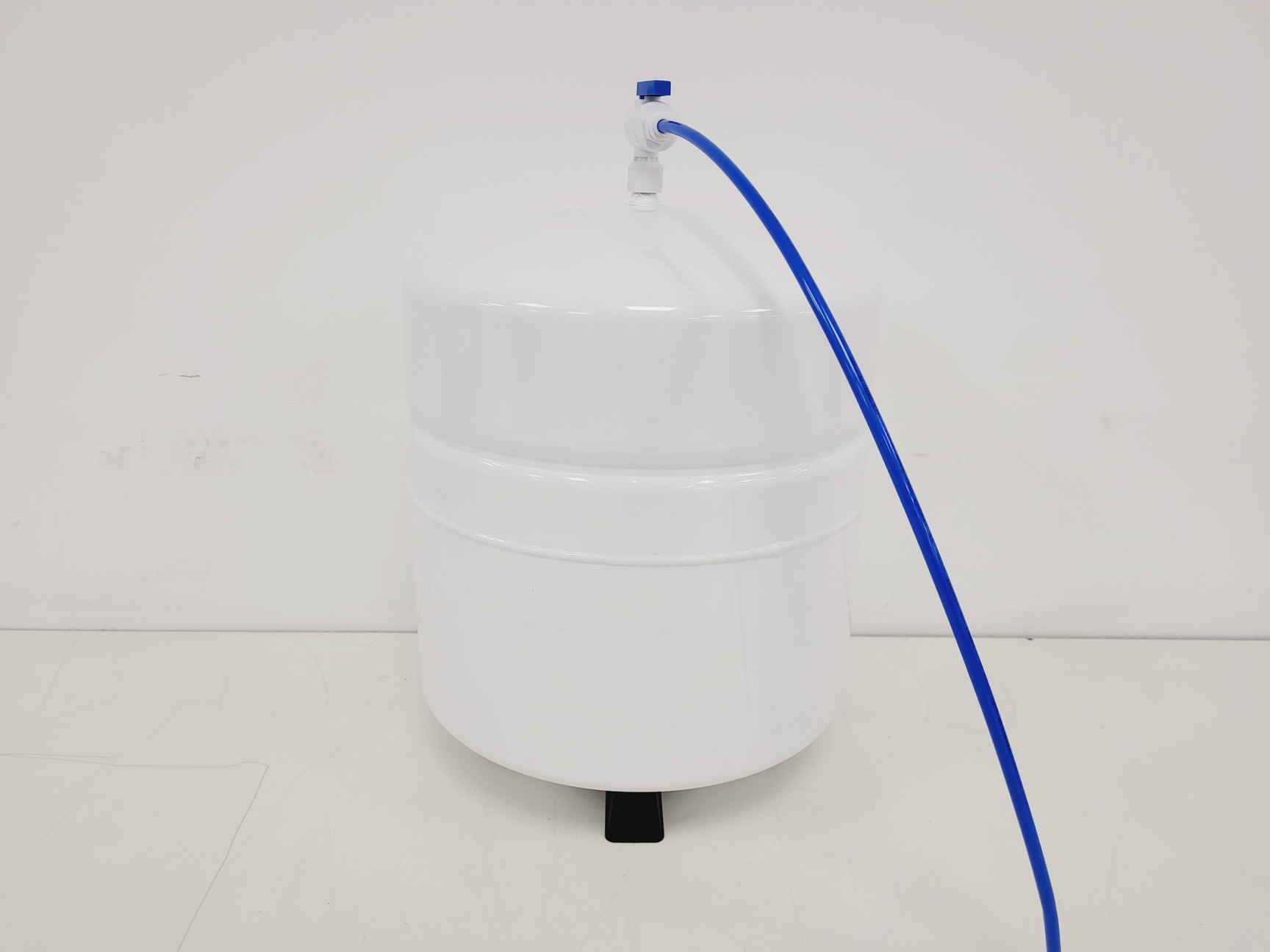 Image of Ultrapure Water System Model 20TC with Tankpro Pro-3.2 Water Storage Tank (2021)