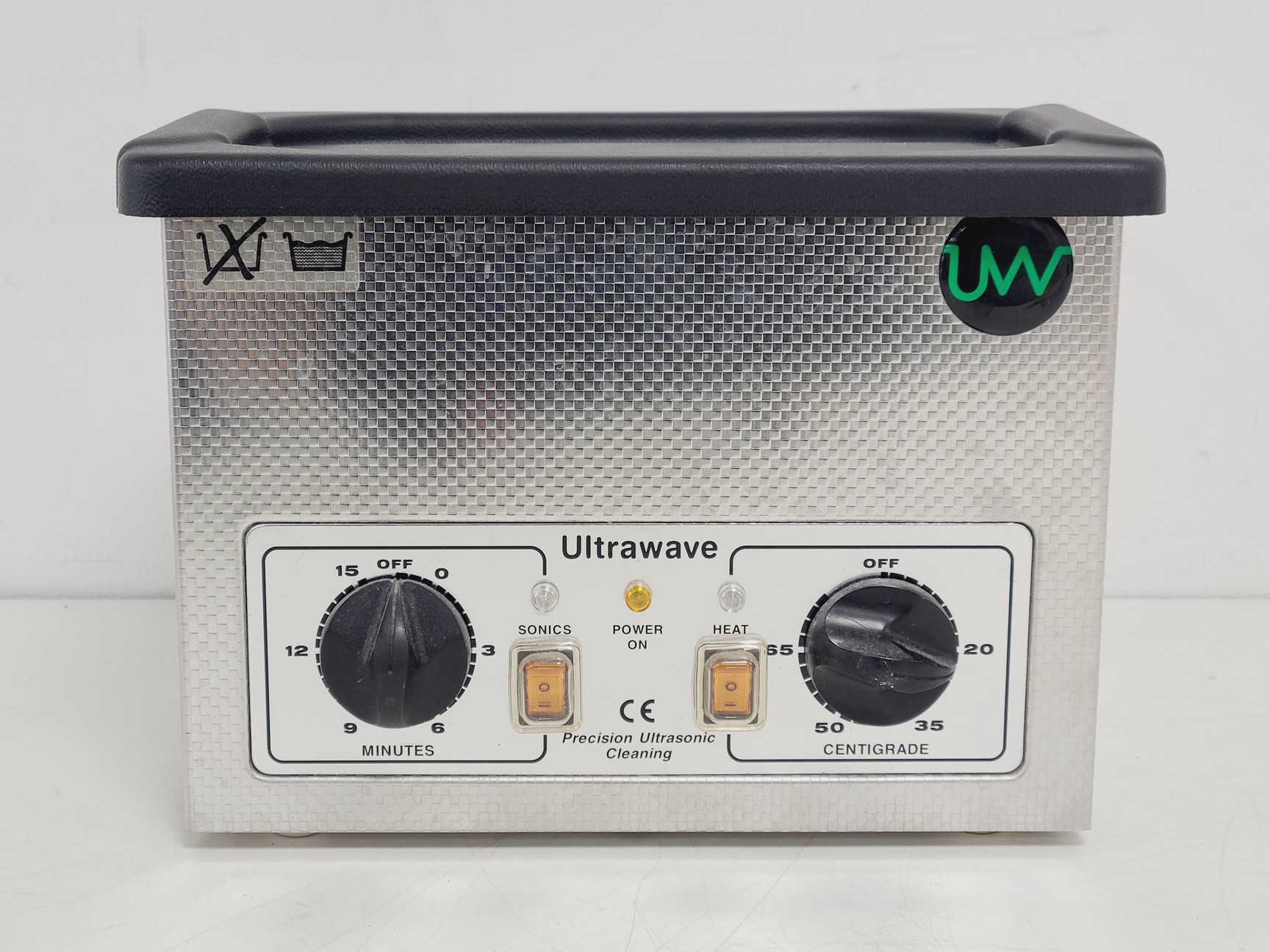 Image of Ultrawave U300H Ultrasonic Water Bath 2.5 Litre 