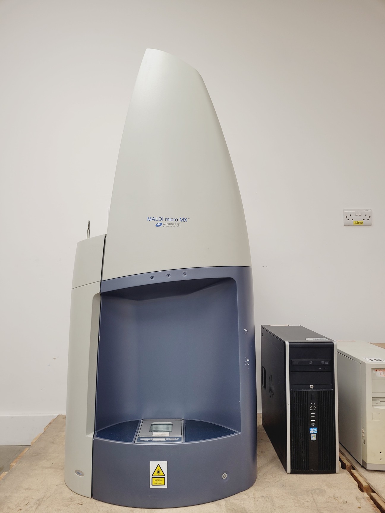 Image of Micromass Maldi Micro MX with Mass Lynx software