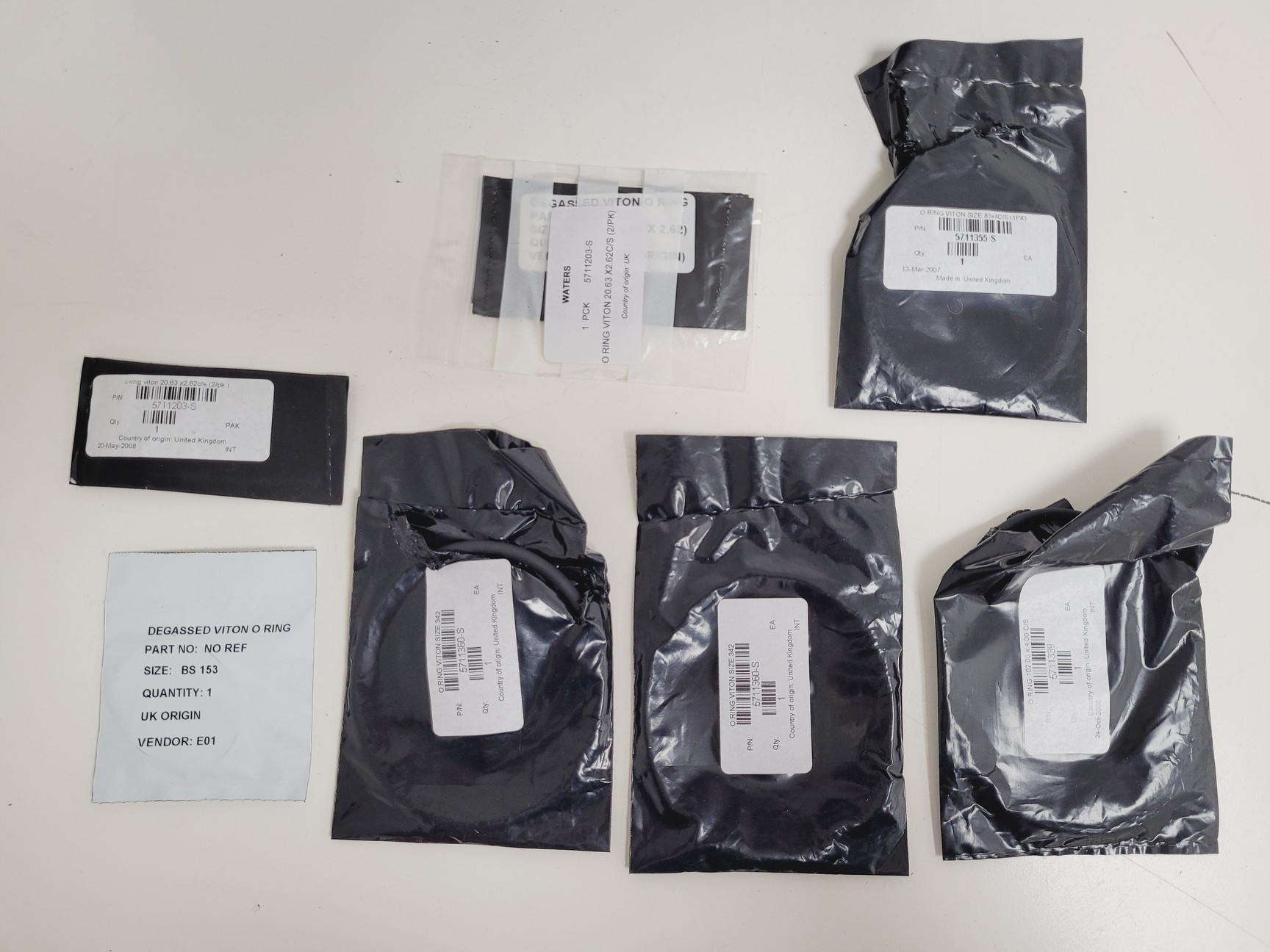 Image of Micromass Maldi Micro MX with Mass Lynx software