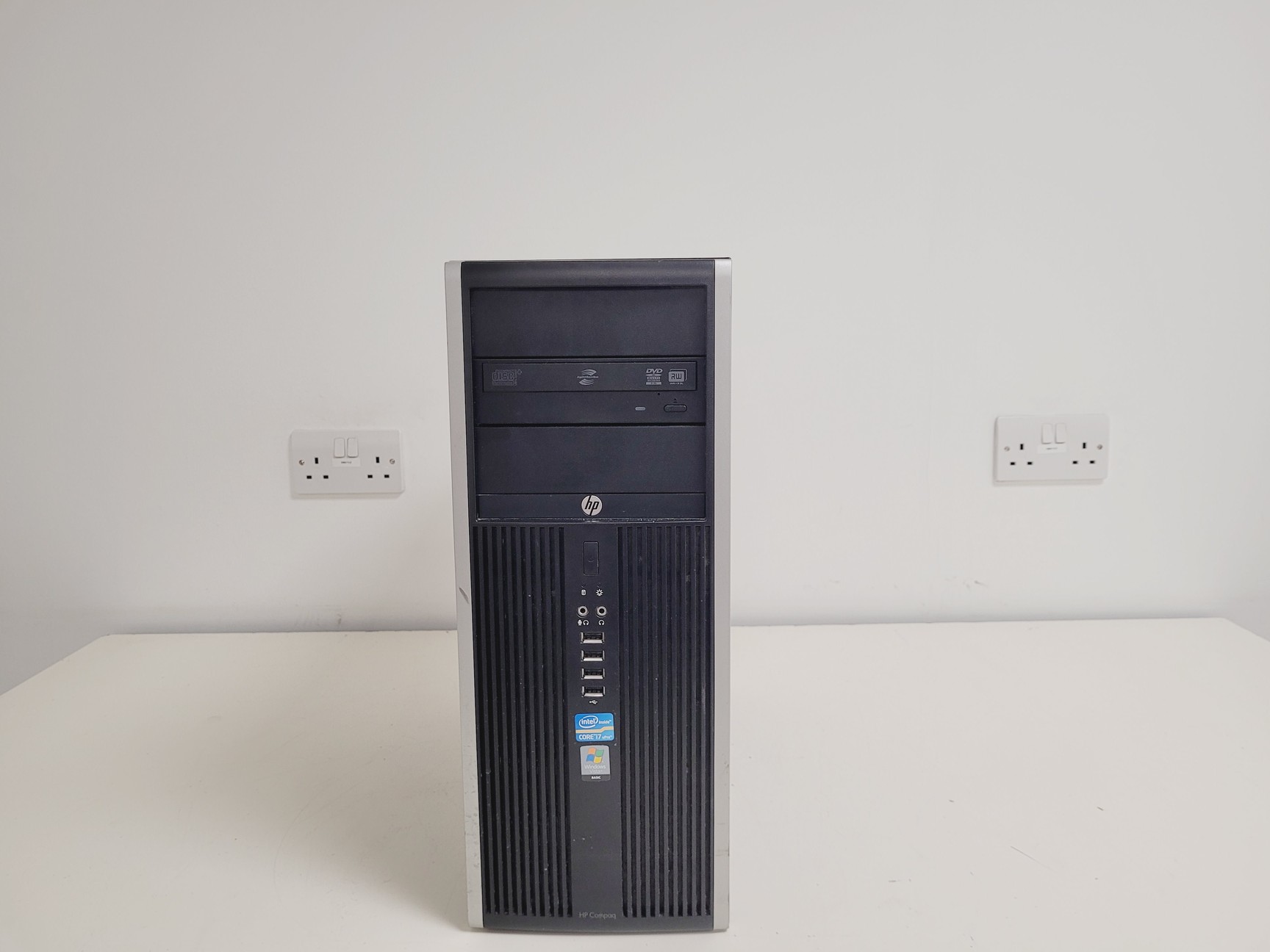 Image of Micromass Maldi Micro MX with Mass Lynx software