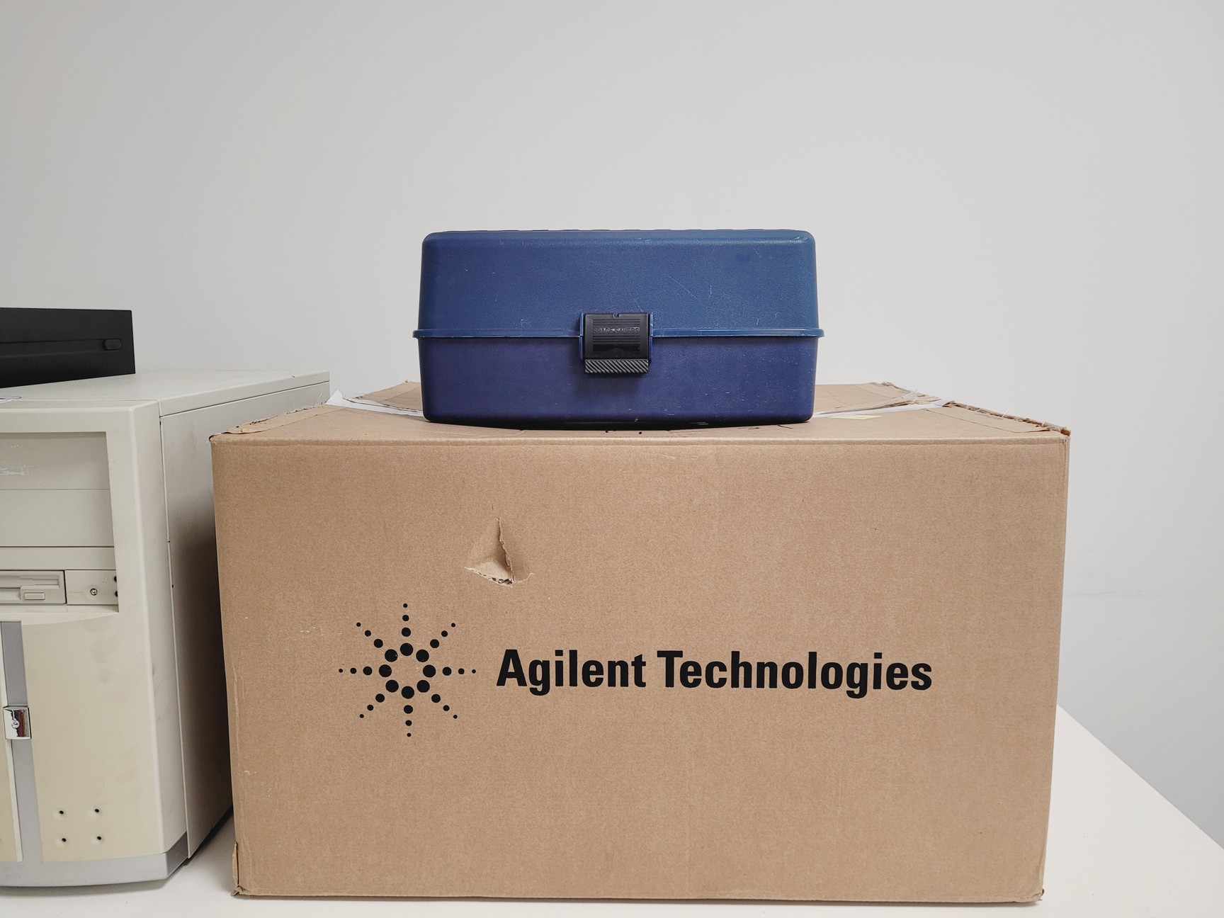 Image of Micromass Maldi Micro MX with Mass Lynx software