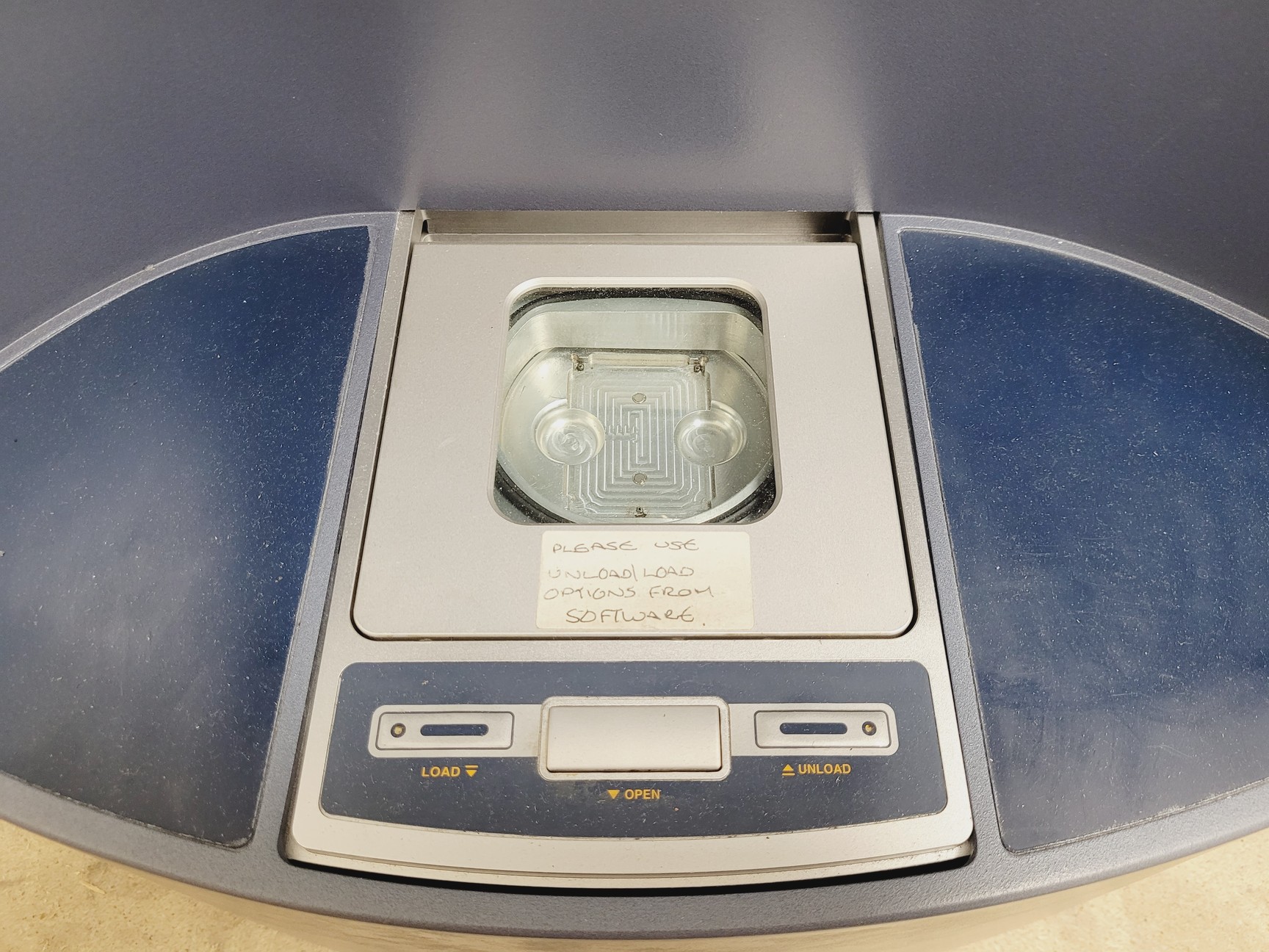 Image of Micromass Maldi Micro MX with Mass Lynx software