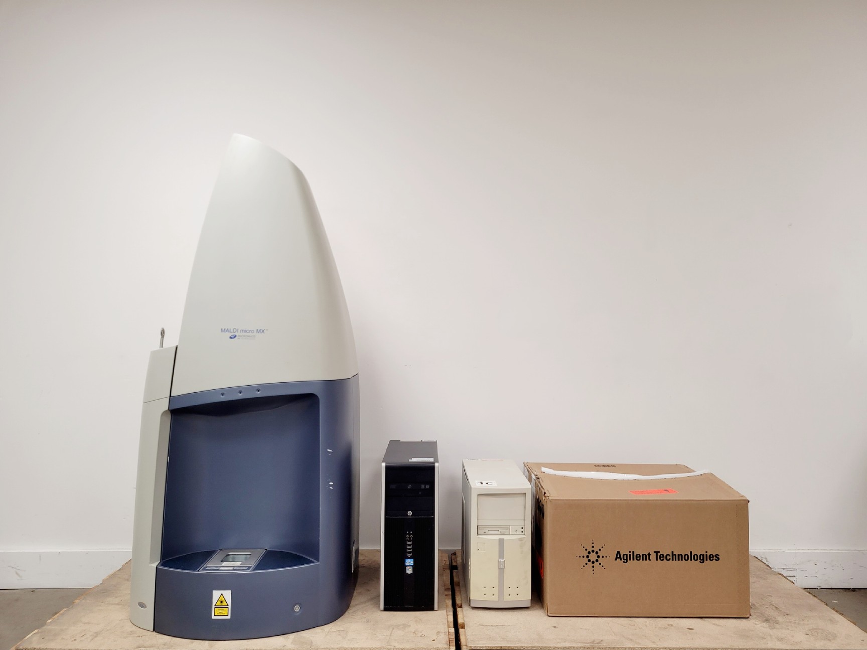 Image of Micromass Maldi Micro MX with Mass Lynx software