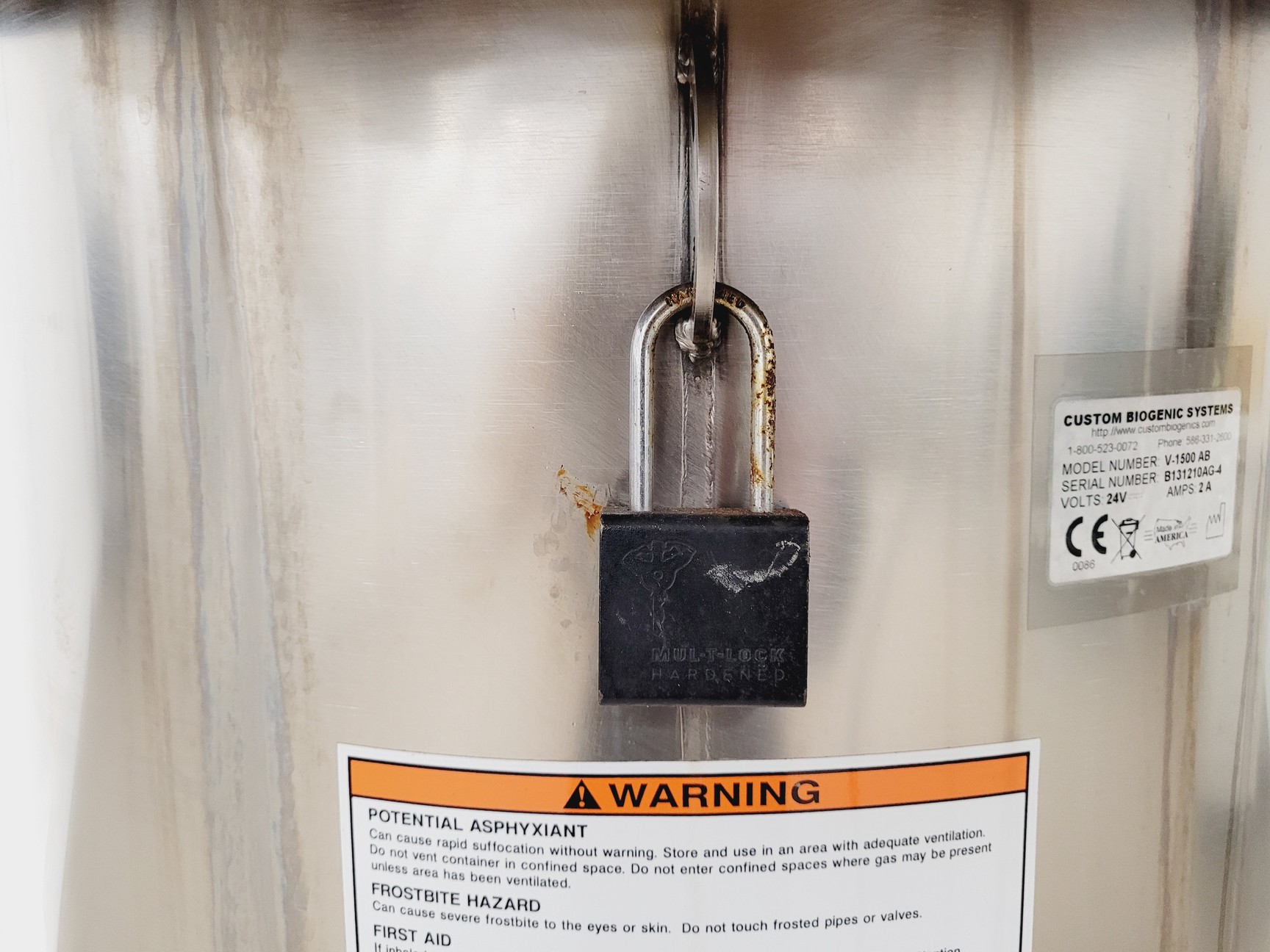 Image of CBS Isolthermal V1500-AB Series LN2 Cryo-Storage Vessel