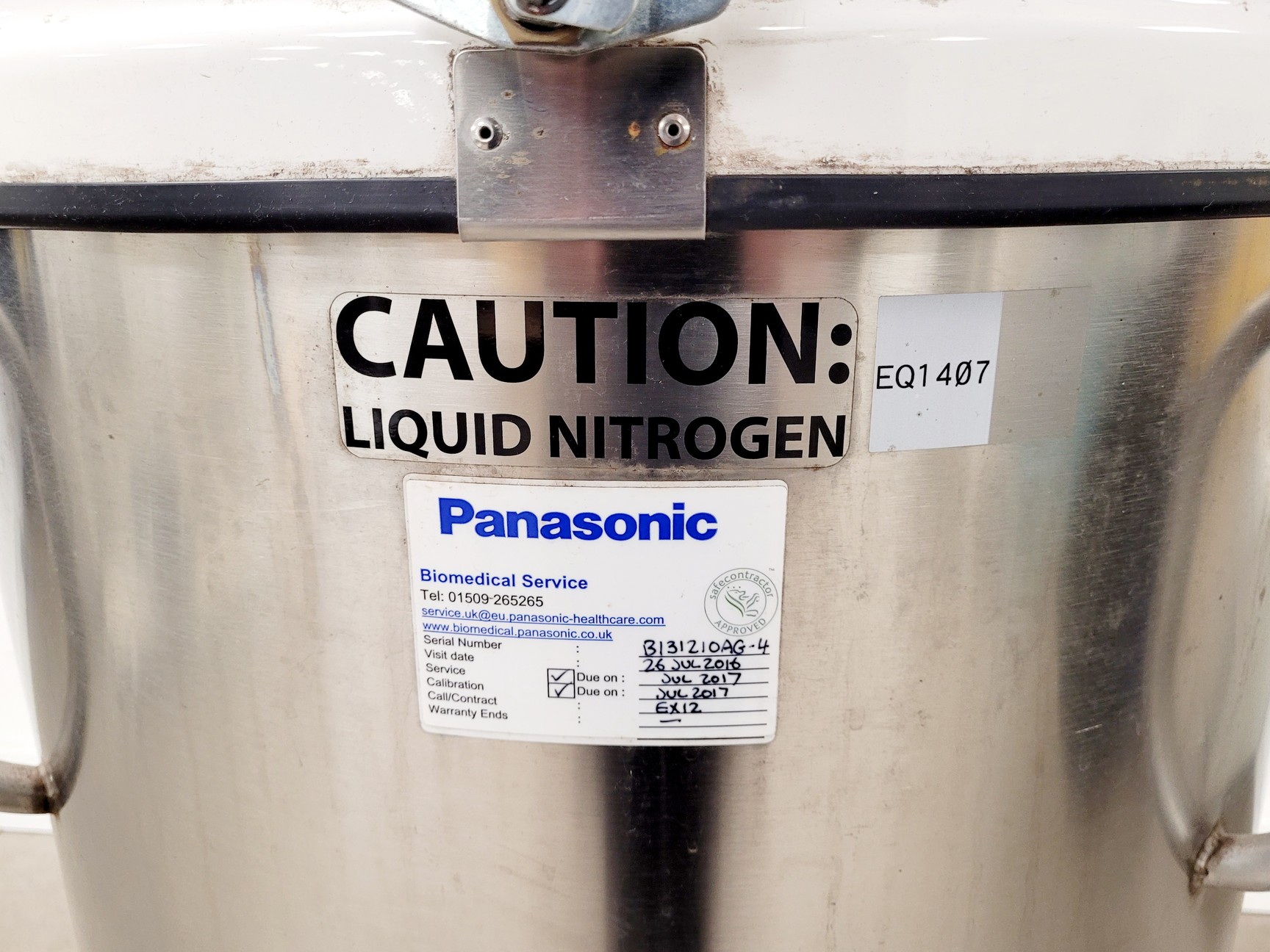 Image of CBS Isolthermal V1500-AB Series LN2 Cryo-Storage Vessel