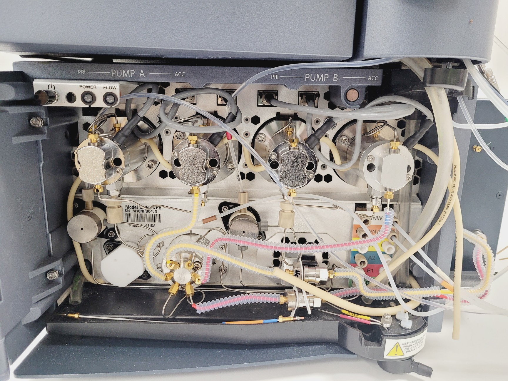 Image of Waters nanoACQUITY UPLC Sample Manager & Binary Solvent Manager Lab