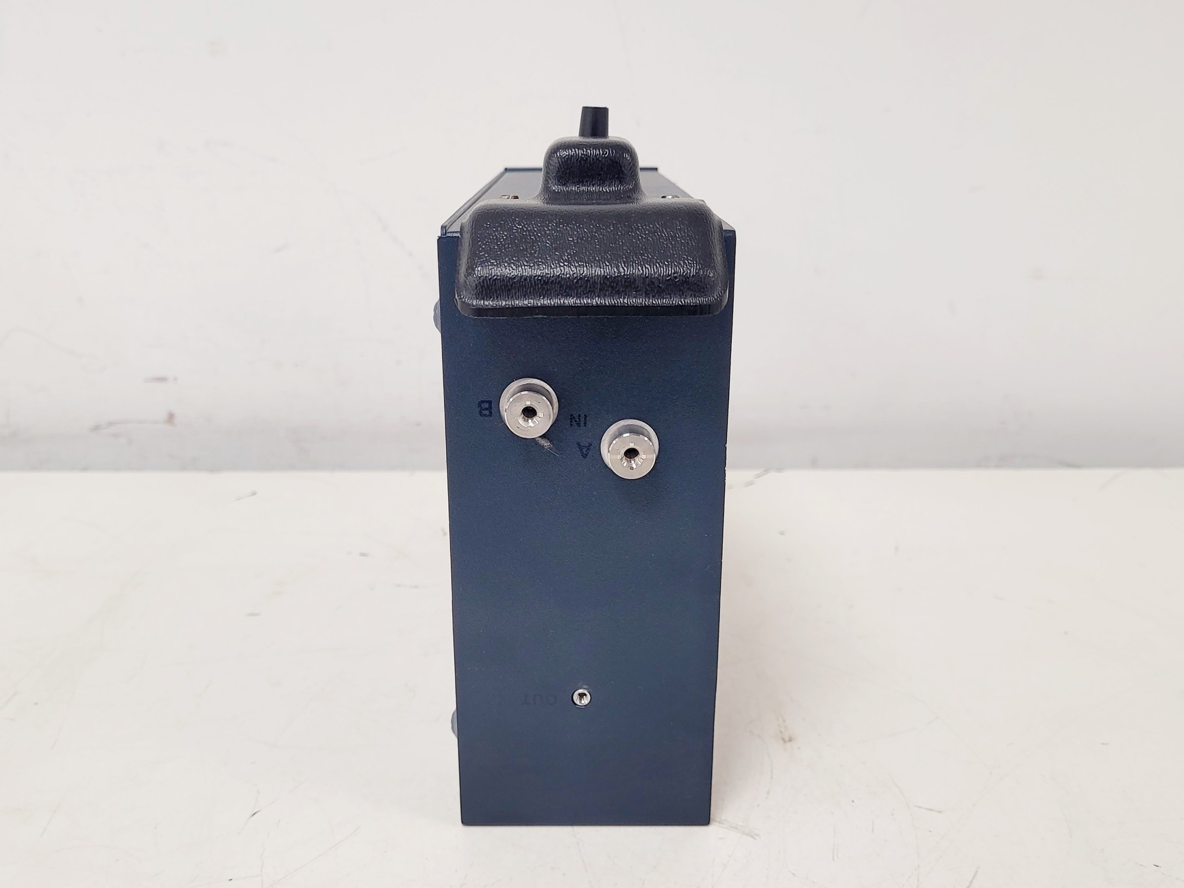 Image of Waters nanoACQUITY UPLC Sample Manager Chromatography Lab