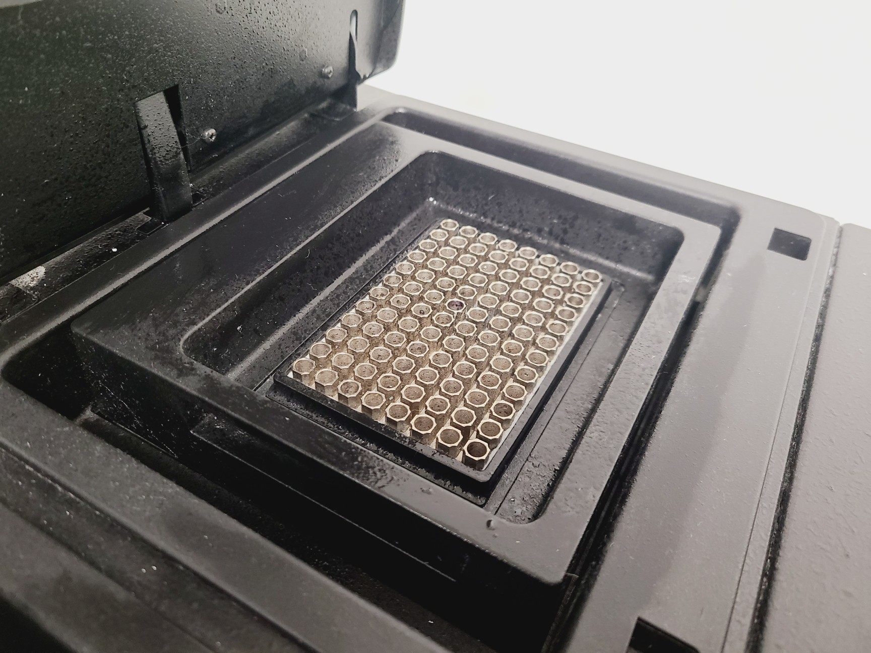 Image of G-Storm GS0004M PCR Machine Thermal Cycler