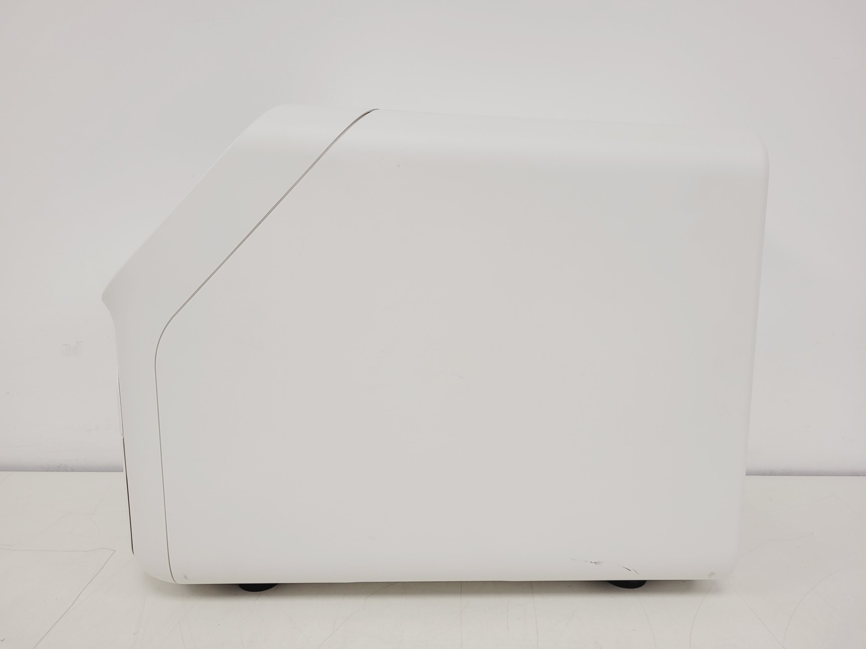Image of Applied Biosystems QuantStudio 5 2023 RT-PCR 96-Well 0.1mL Block