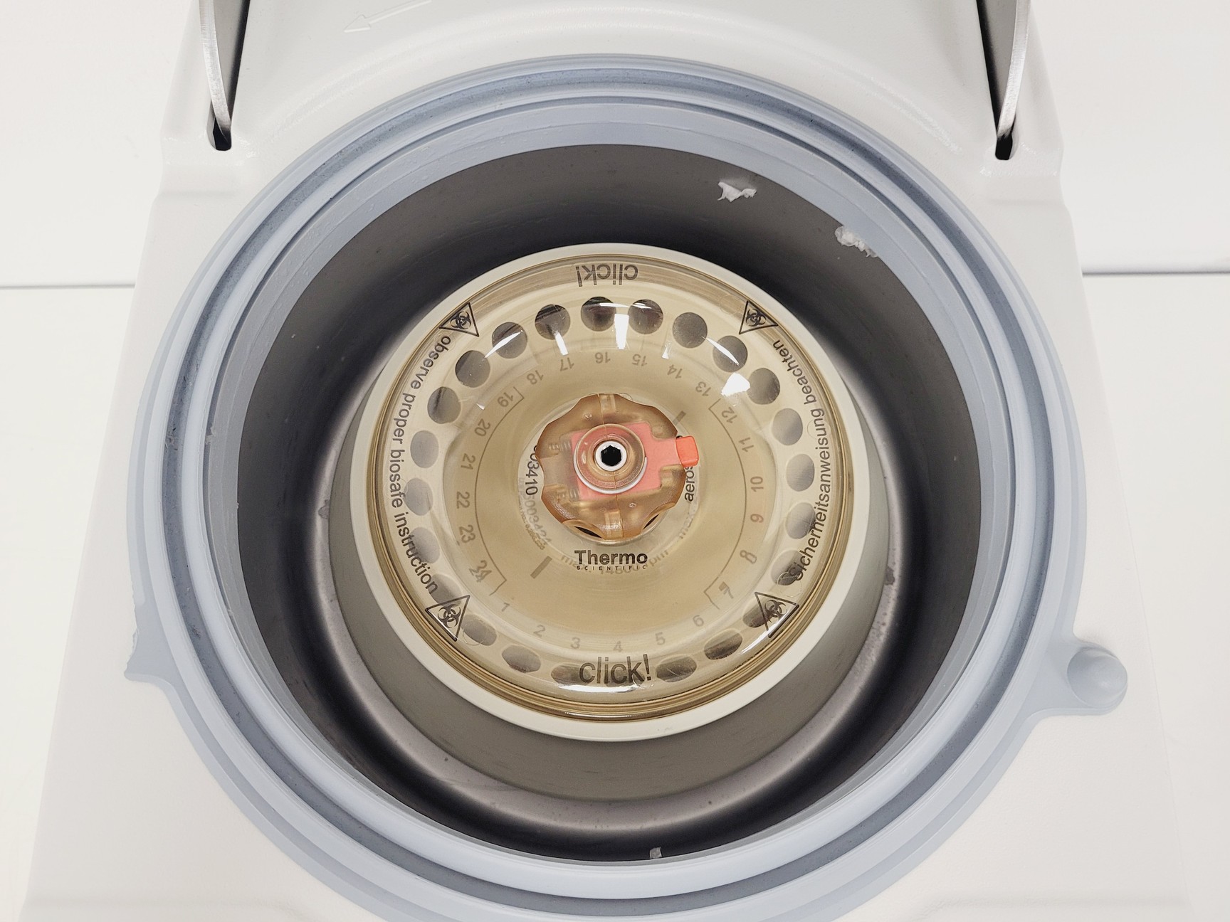 Image of VWR Micro Star 17R Benchtop Centrifuge w/ 75003423 Rotor 1480 RPM Lab