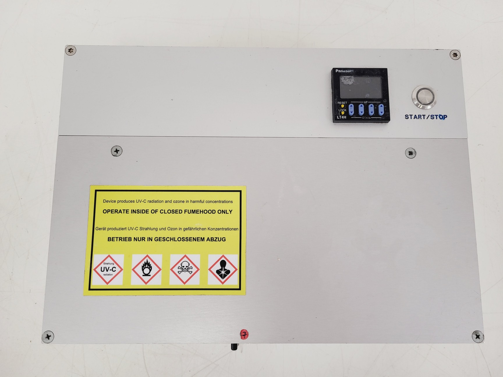 Image of NanoBioAnalytics Ozone Cleaner Model UVC-1014 Lab