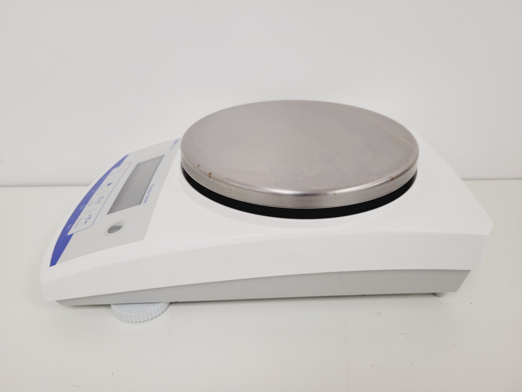 Image of FisherBrand Precision Series FPRS2202 Balance Lab