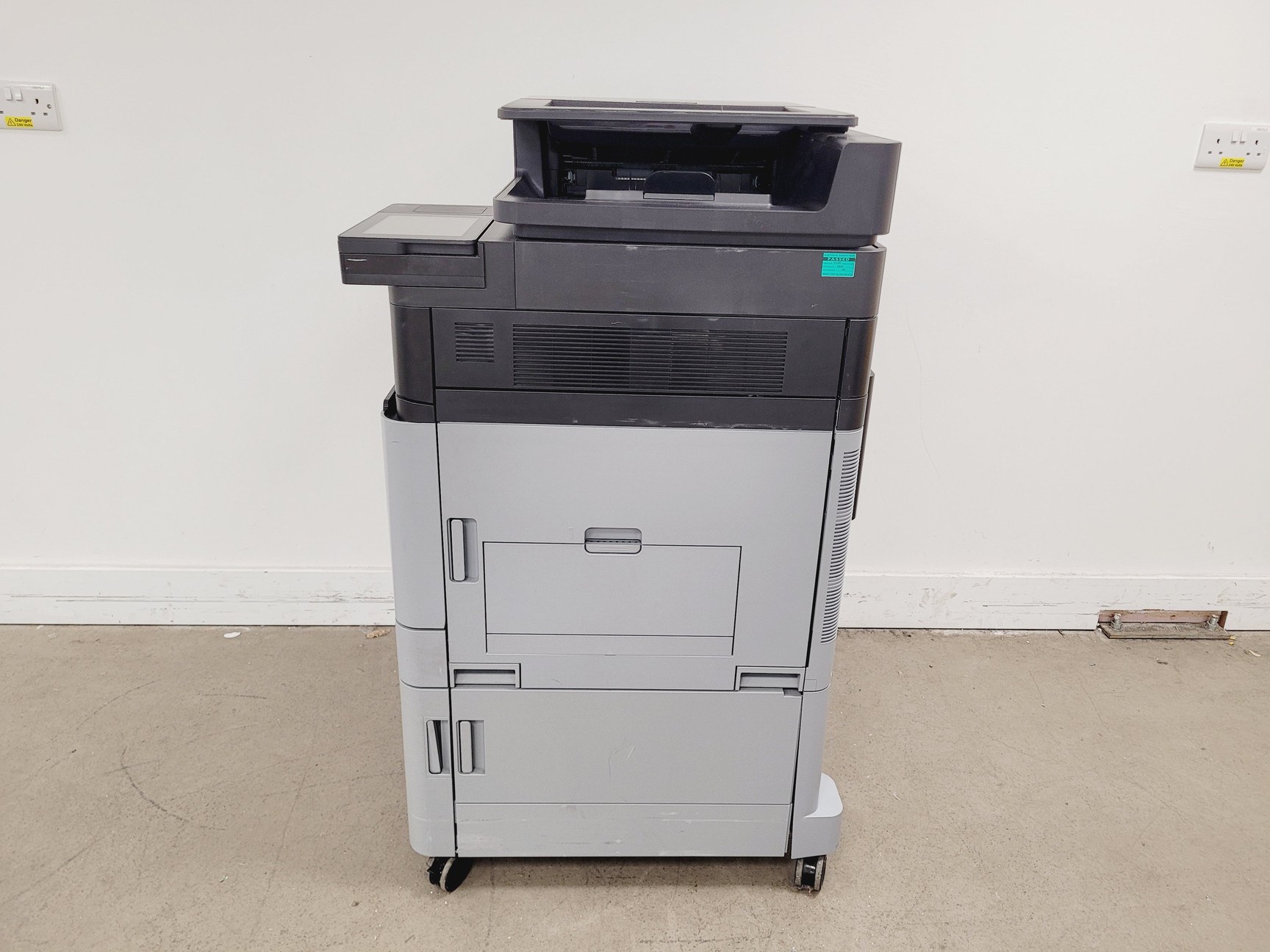 Image of HP Colour Laser Jet Flow MFP M880 Series Printer