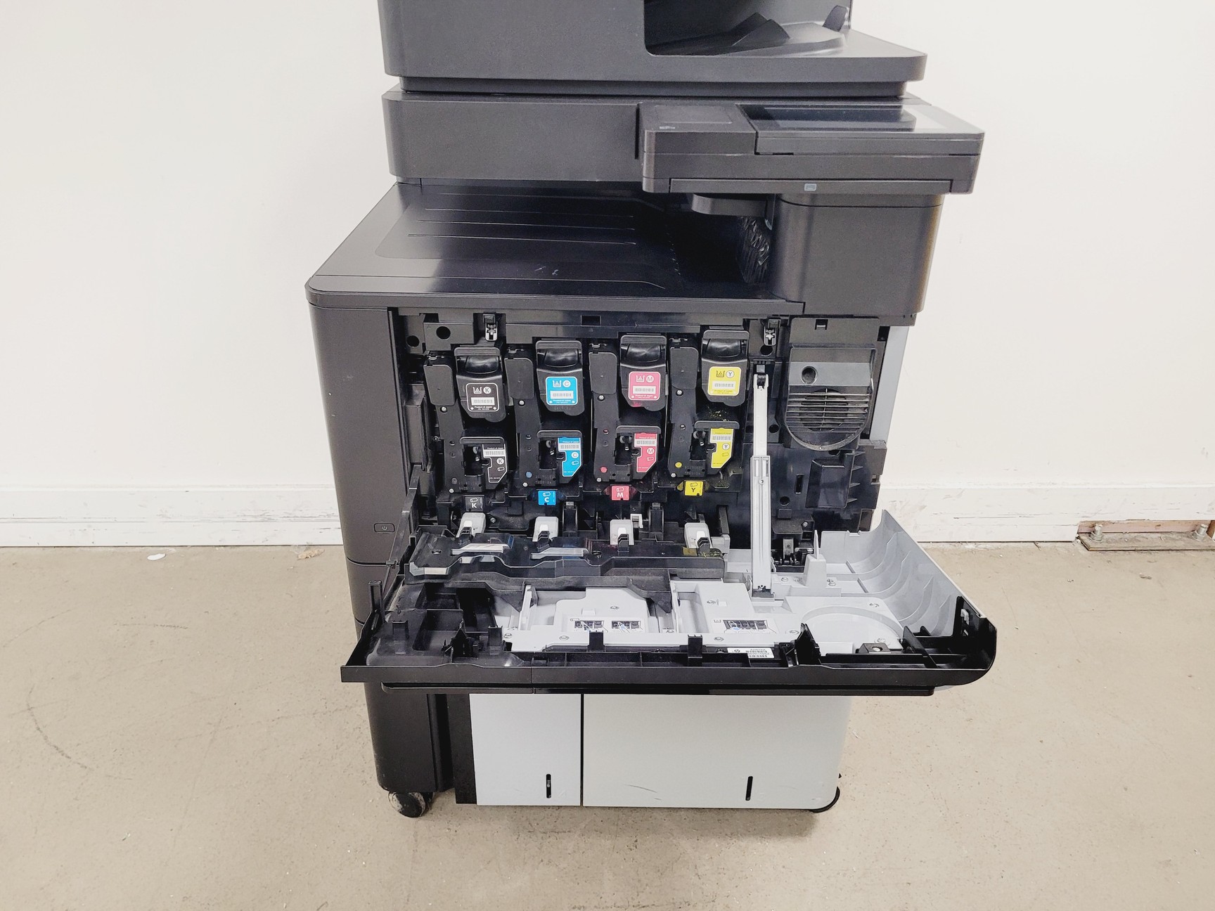 Image of HP Colour Laser Jet Flow MFP M880 Series Printer