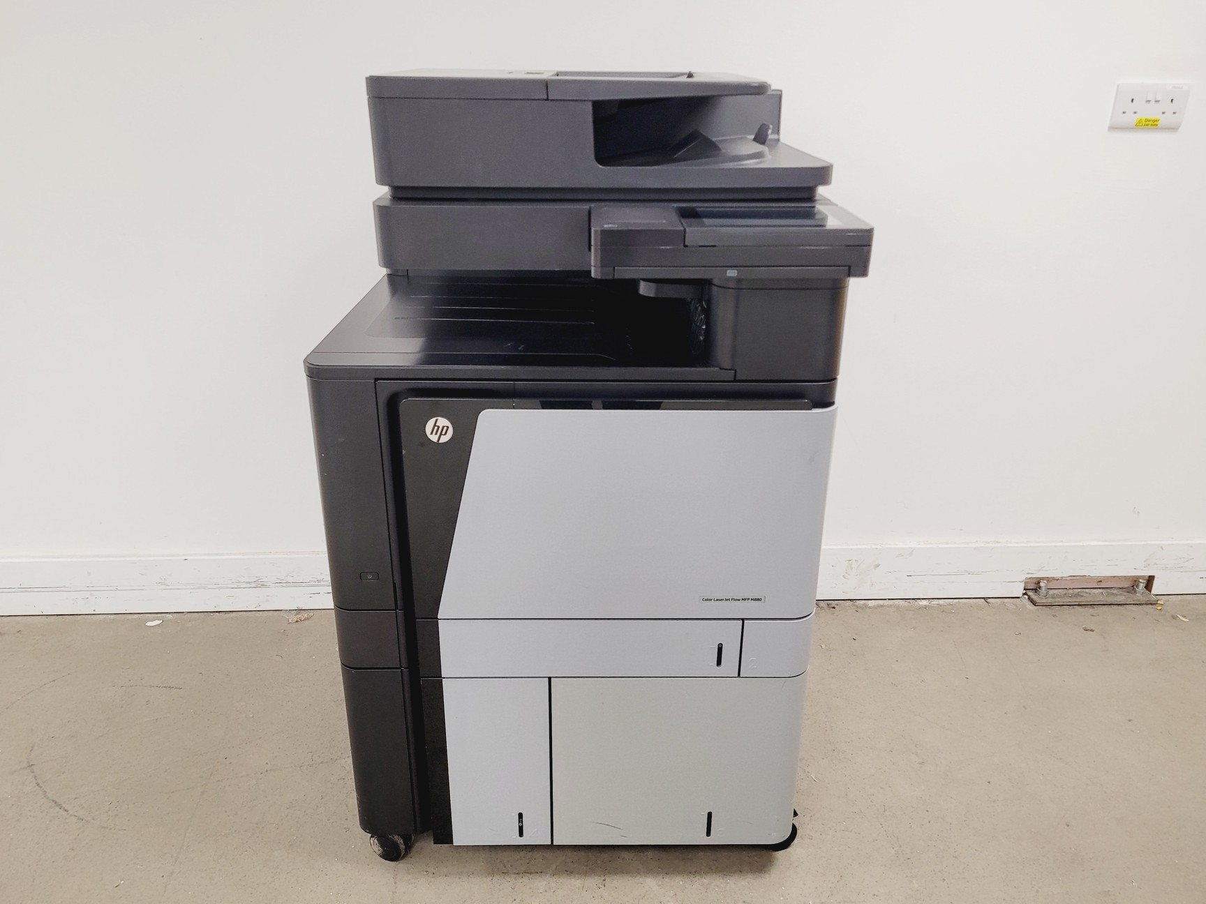 Image of HP Colour Laser Jet Flow MFP M880 Series Printer