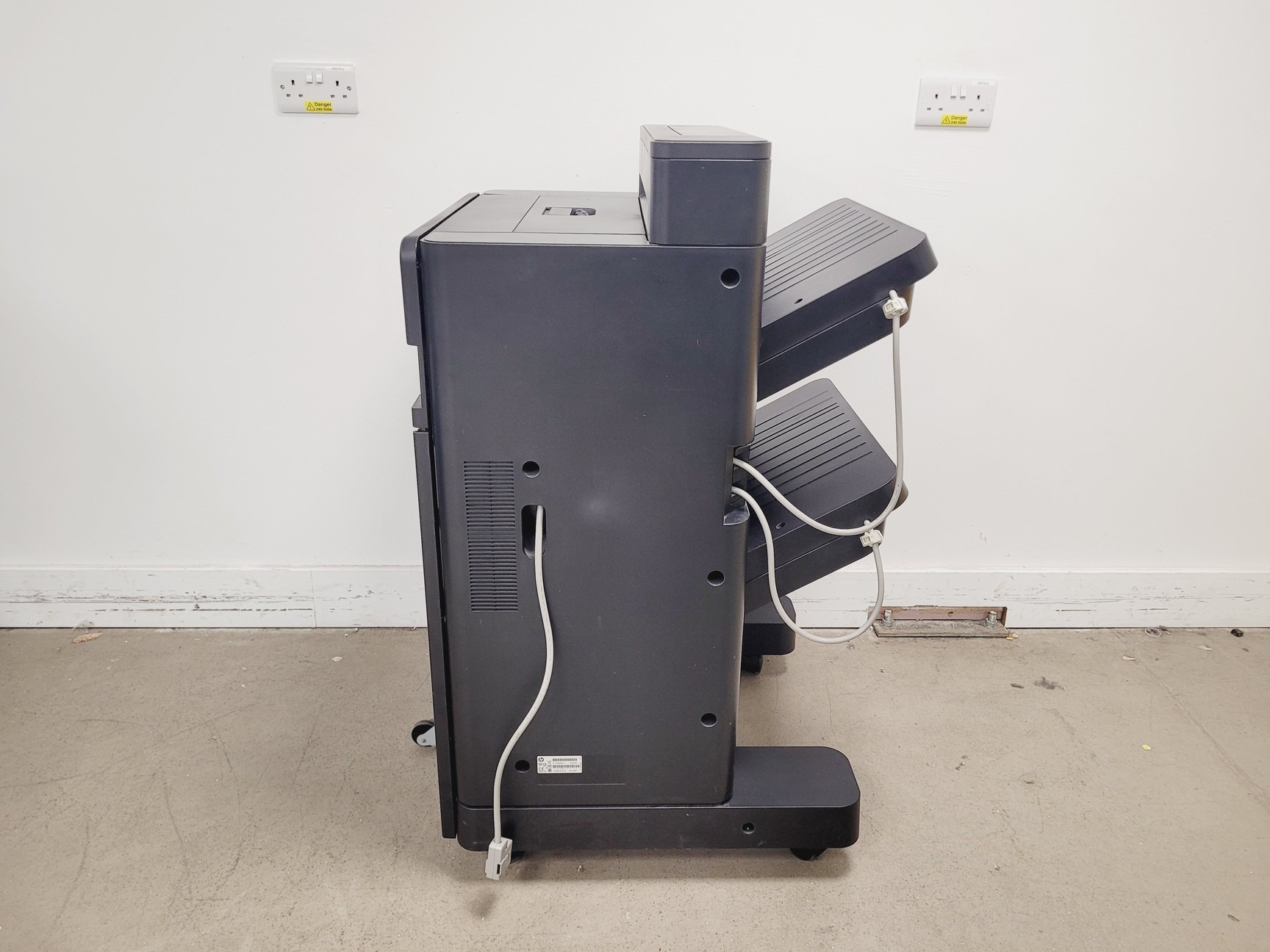 Image of HP Colour Laser Jet Flow MFP M880 Series Printer with A2W80A Sorting Machine