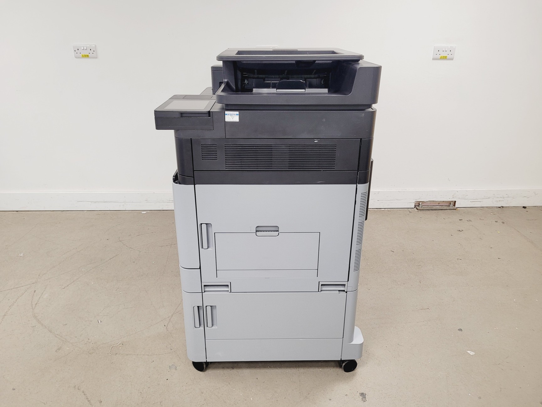 Image of HP Colour Laser Jet Flow MFP M880 Series Printer with A2W80A Sorting Machine