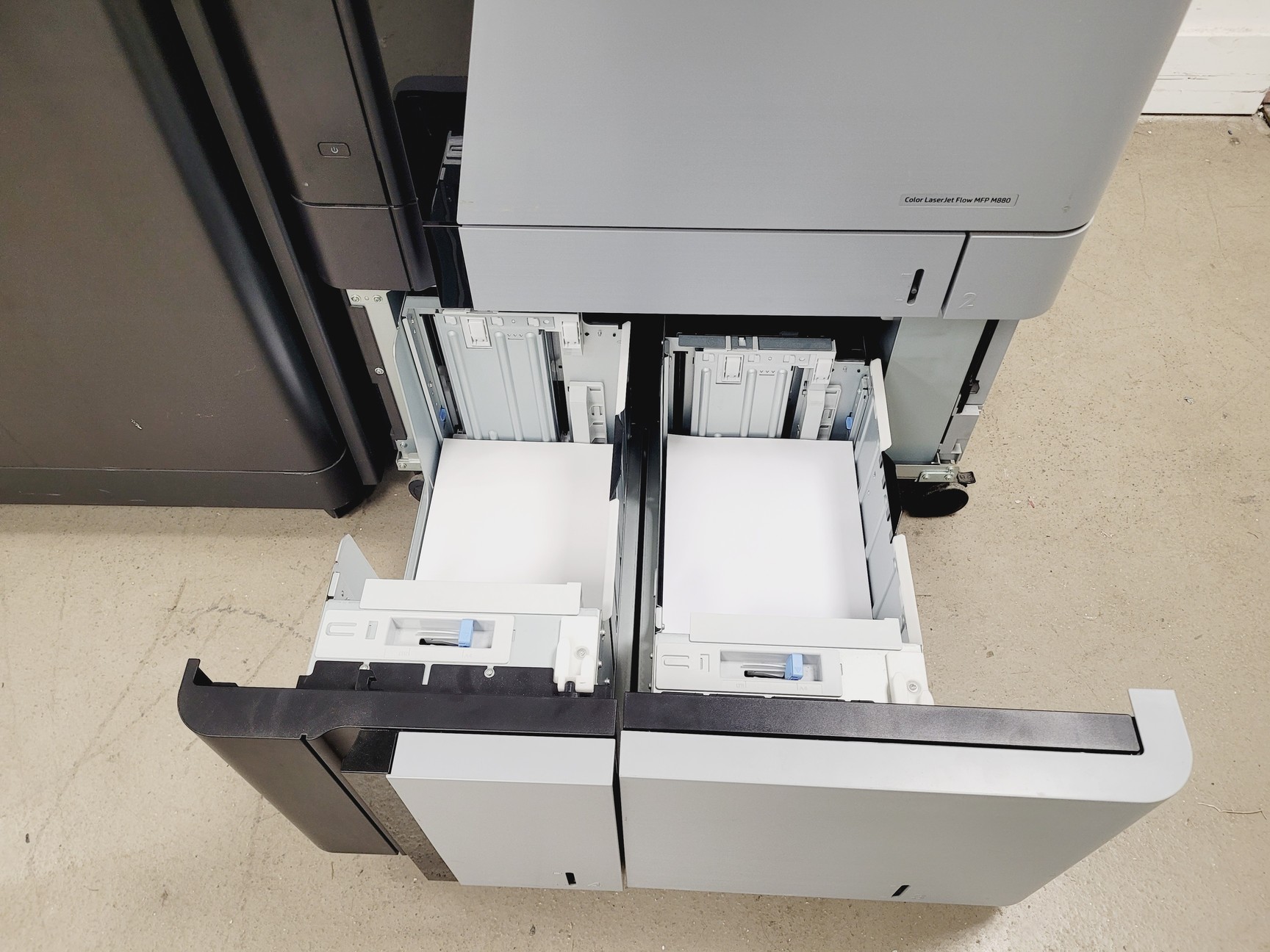 Image of HP Colour Laser Jet Flow MFP M880 Series Printer with A2W80A Sorting Machine