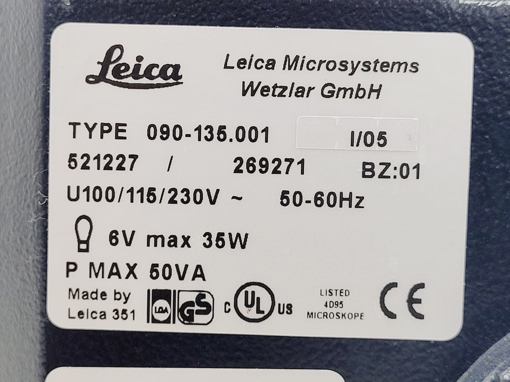 Image of Leica DMIL 090-131-00.1 Microscope w/ 3 Objectives