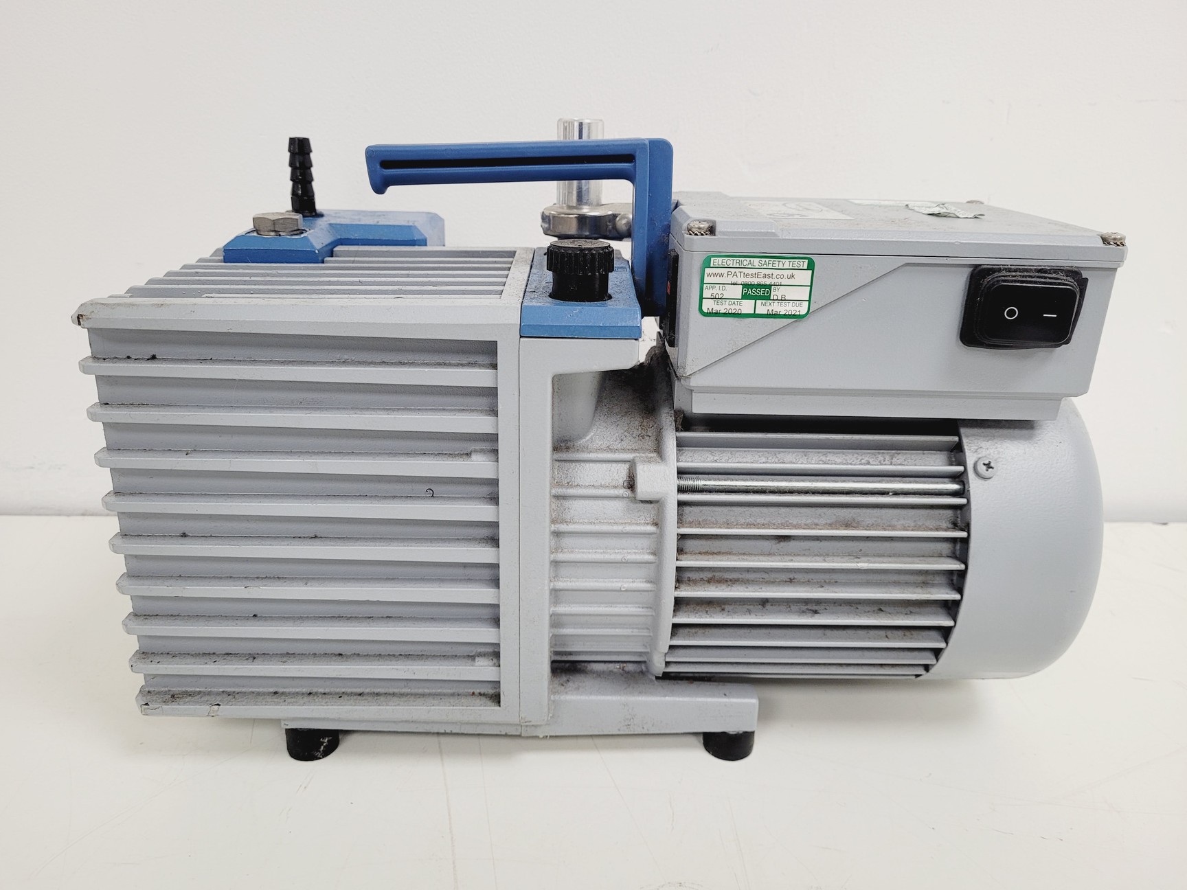 Image of Vacuubrand RE 6W Rotary Vane Vacuum Pump Lab