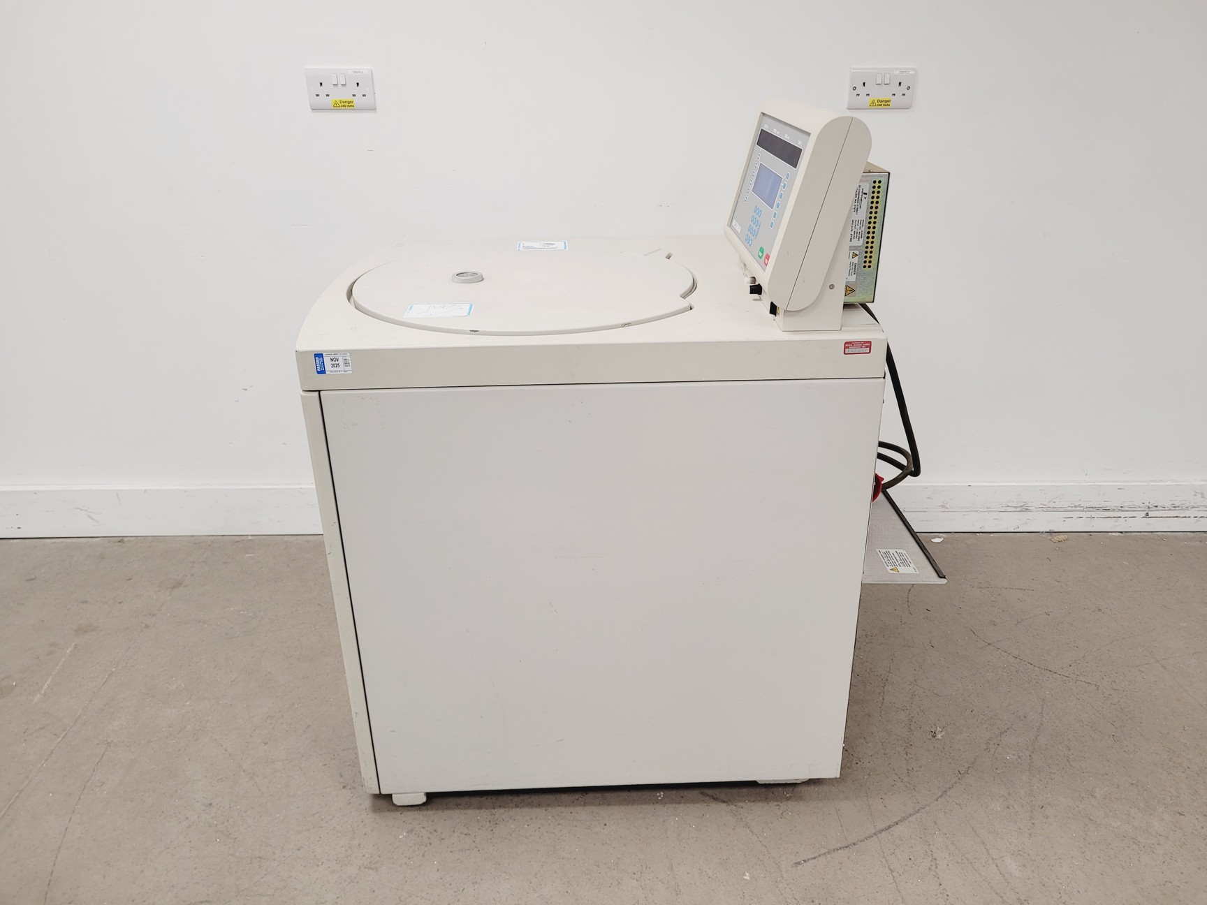 Image of Beckman Avanti J-20I Centrifuge