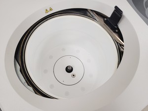 Thumbnail image of Beckman Coulter Optima XE-90 Ultracentrifuge 