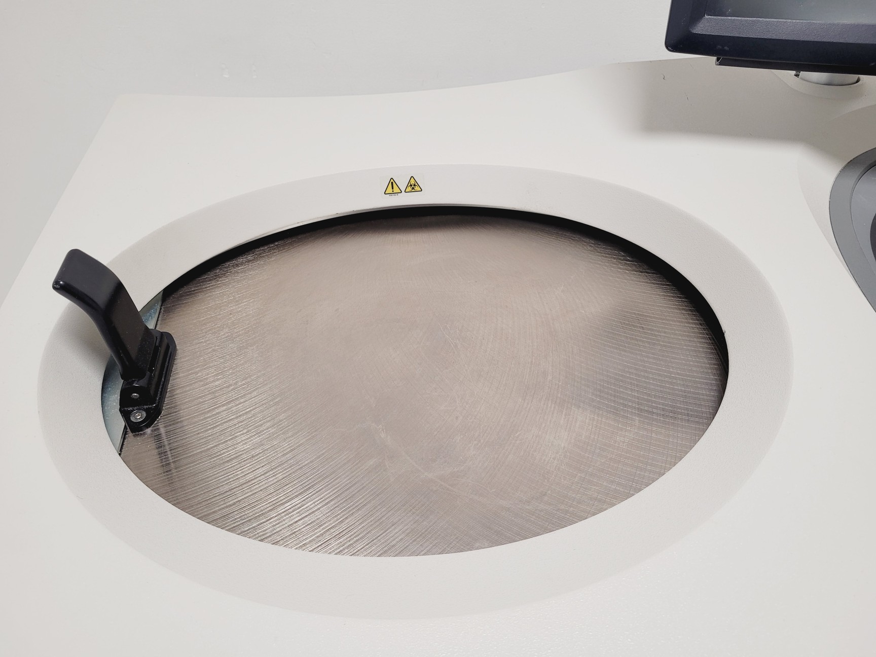 Image of Beckman Coulter Optima XE-90 Ultracentrifuge 