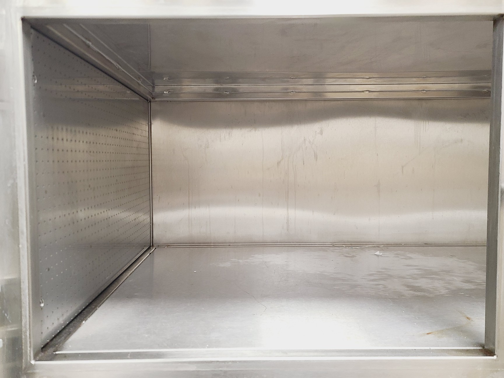 Image of Tecniplast Model 9ARMV8124 Ventilated Cabinet