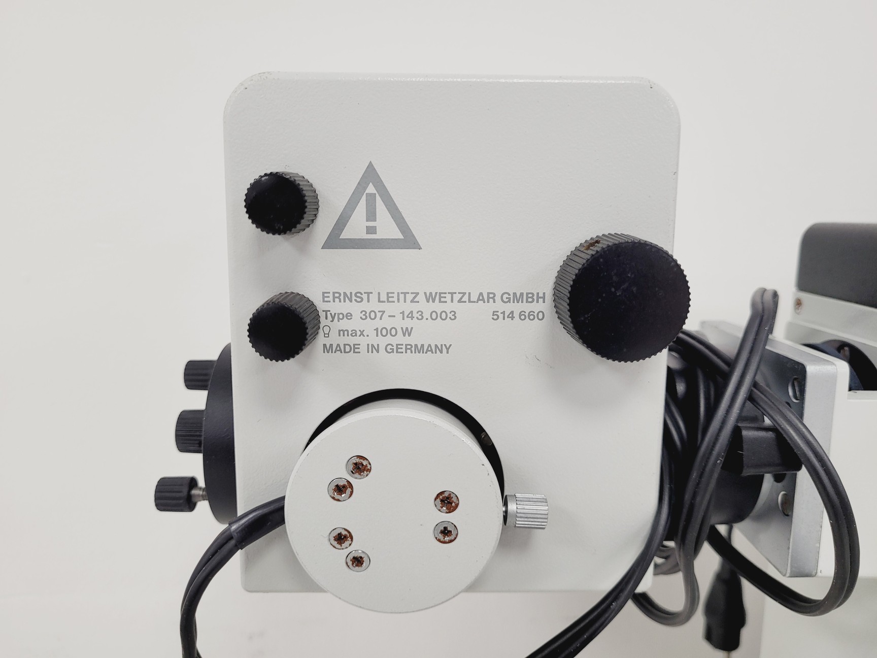 Image of Leitz 090-127.017 Labovert FS Microscope