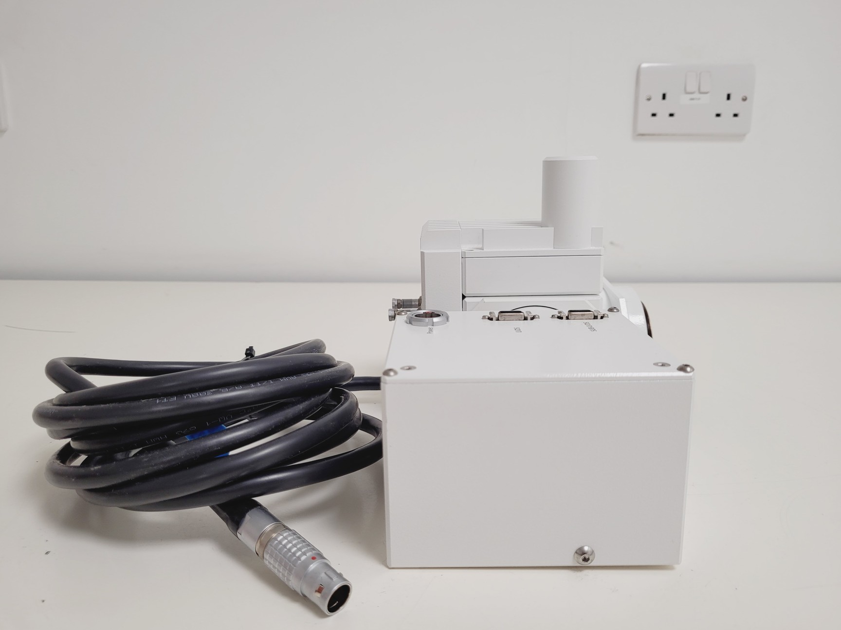 Image of Zeiss T-PMT Switching Mirror & Light Detector Confocal Microscopy Lab