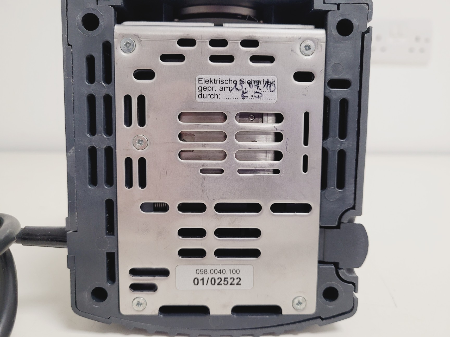 Image of Zeiss HAL 100 Halogen Lamp 423000-9901