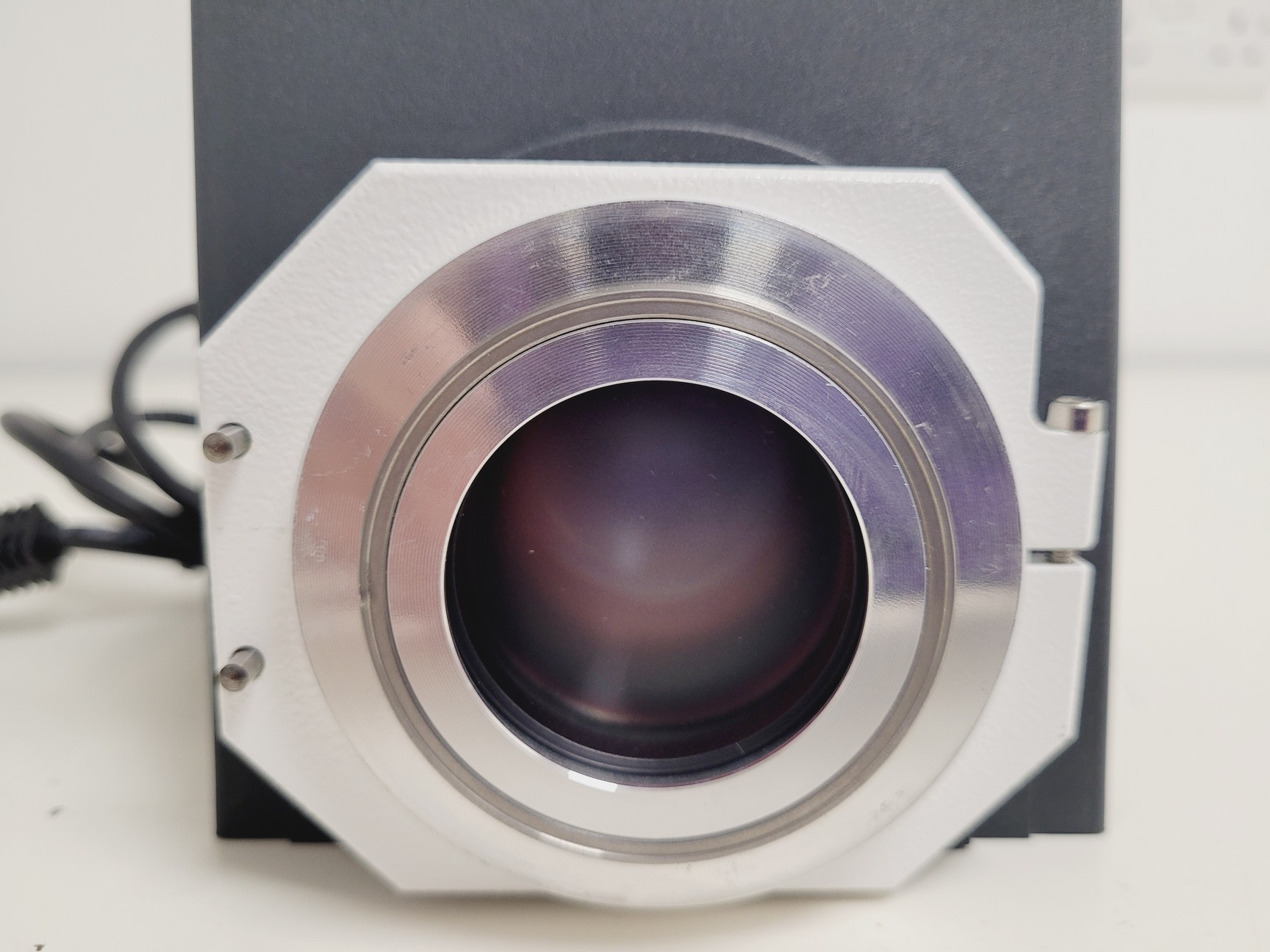 Image of Zeiss HAL 100 Halogen Lamp 423000-9901