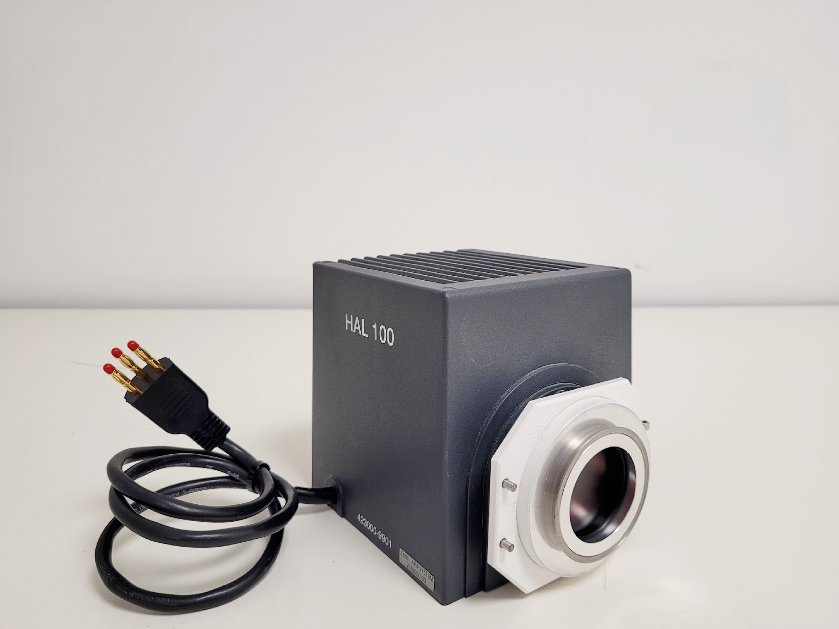 Image of Zeiss HAL 100 Halogen Lamp 423000-9901