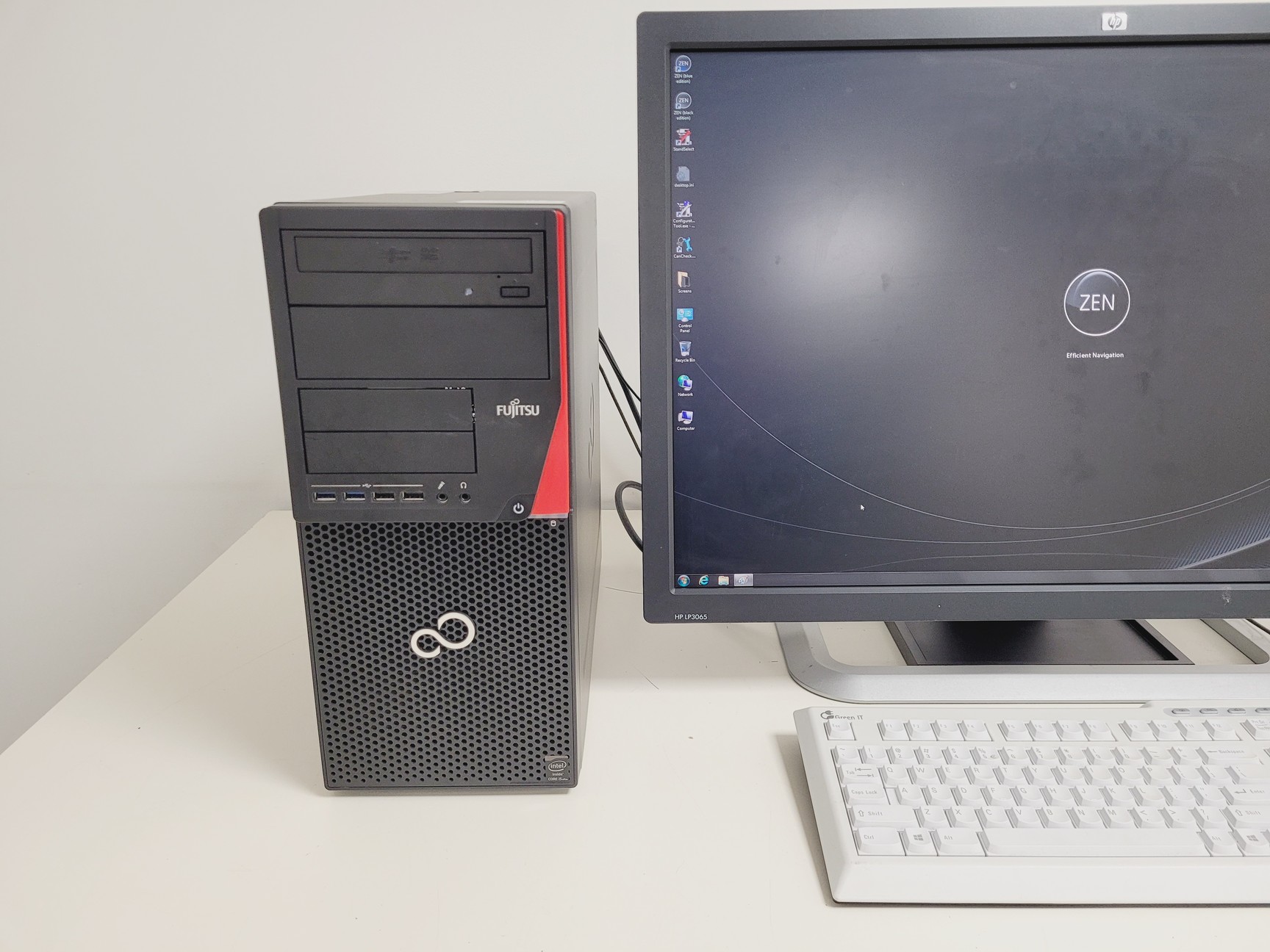 Image of Zeiss LSM Confocal System Fujitsu Control PC ZEN Software Lab