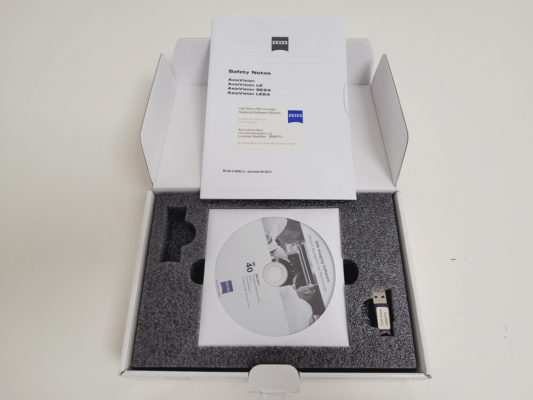 Image of Zeiss PALM MicroBeam System with PC & Software