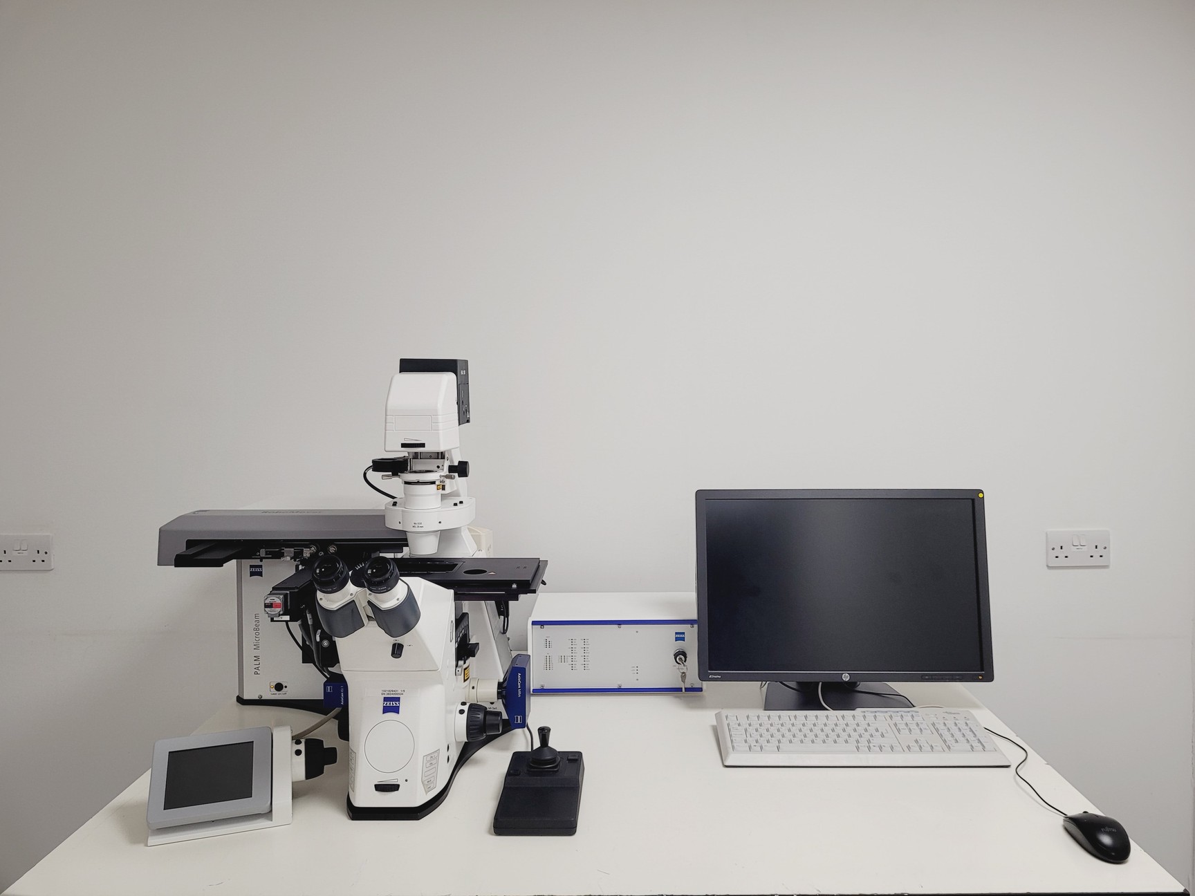 Image of Zeiss PALM MicroBeam System with PC & Software