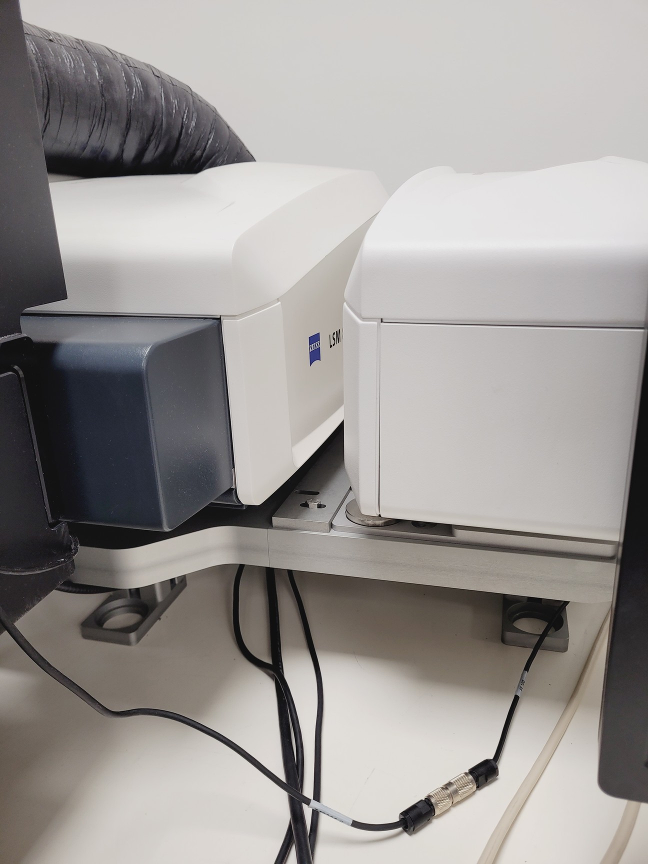Image of Zeiss LSM880 Confocal Microscope System