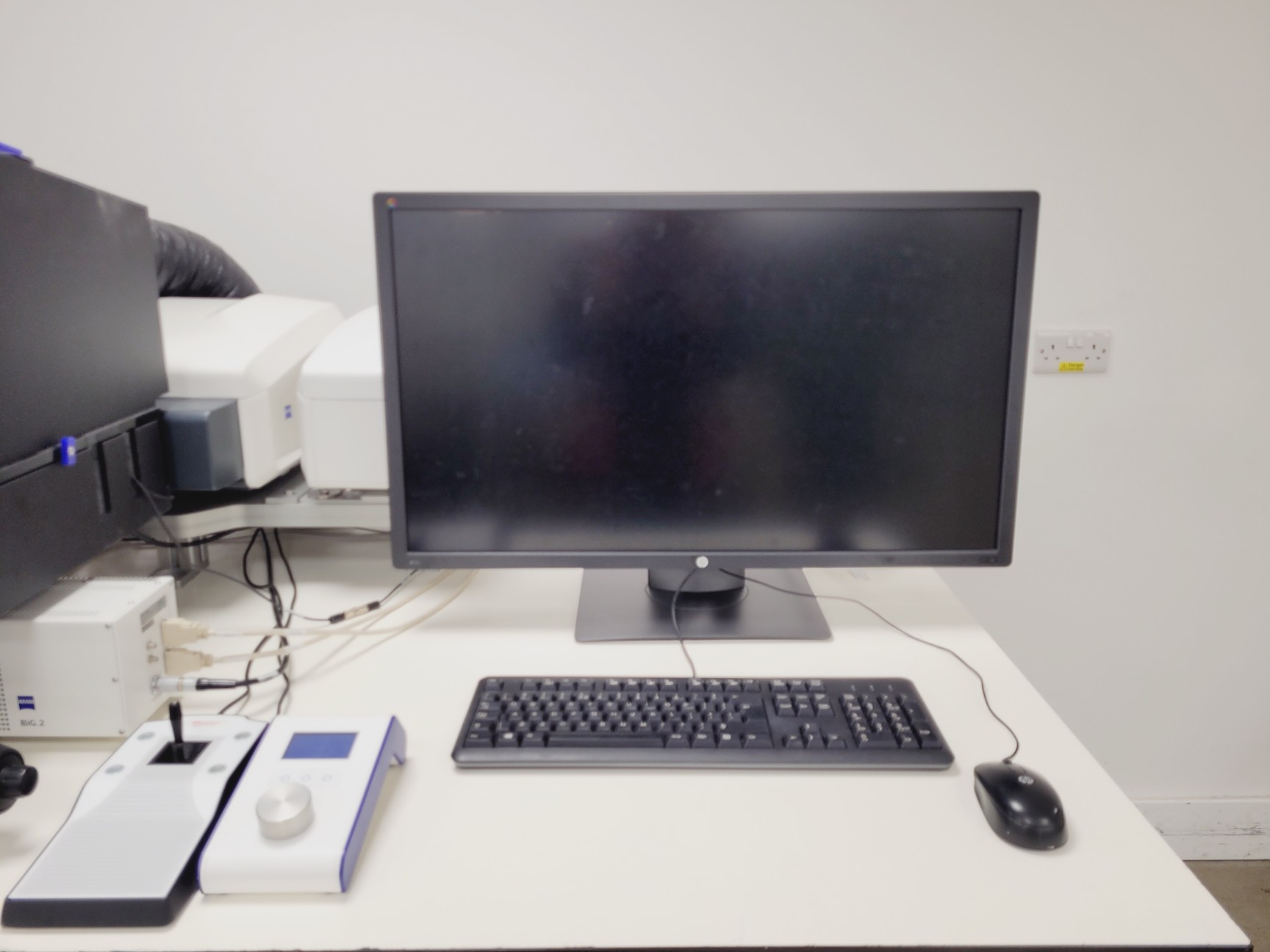 Image of Zeiss LSM 880 Confocal Microscope System with Airyscan & Environmental Control