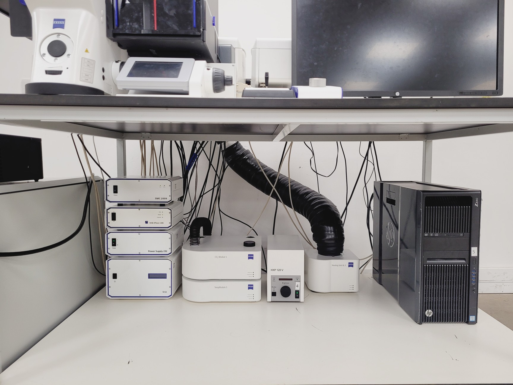 Image of Zeiss LSM 880 Confocal Microscope System with Airyscan & Environmental Control