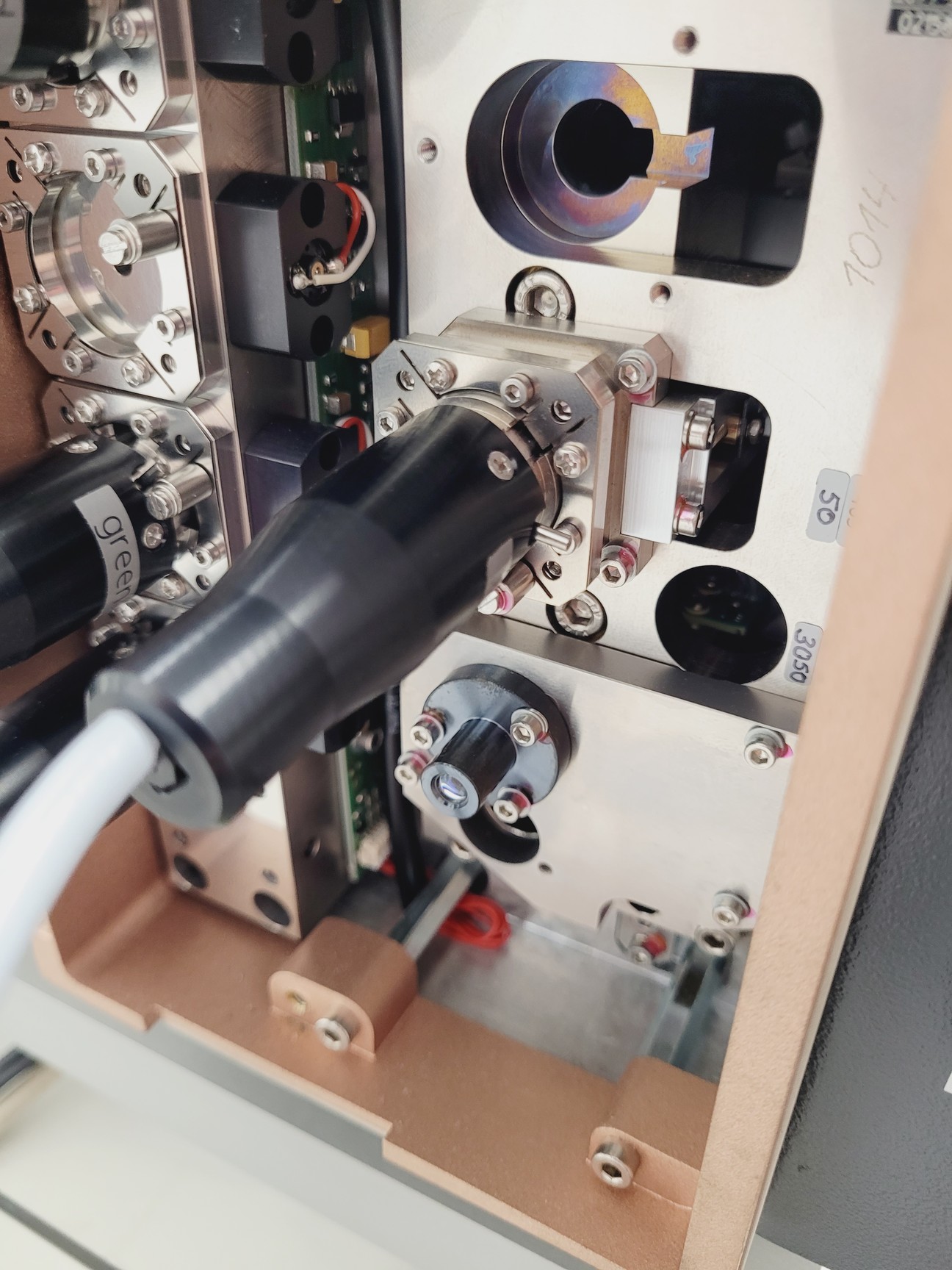Image of Zeiss LSM 880 Confocal Microscope System with Airyscan & Environmental Control