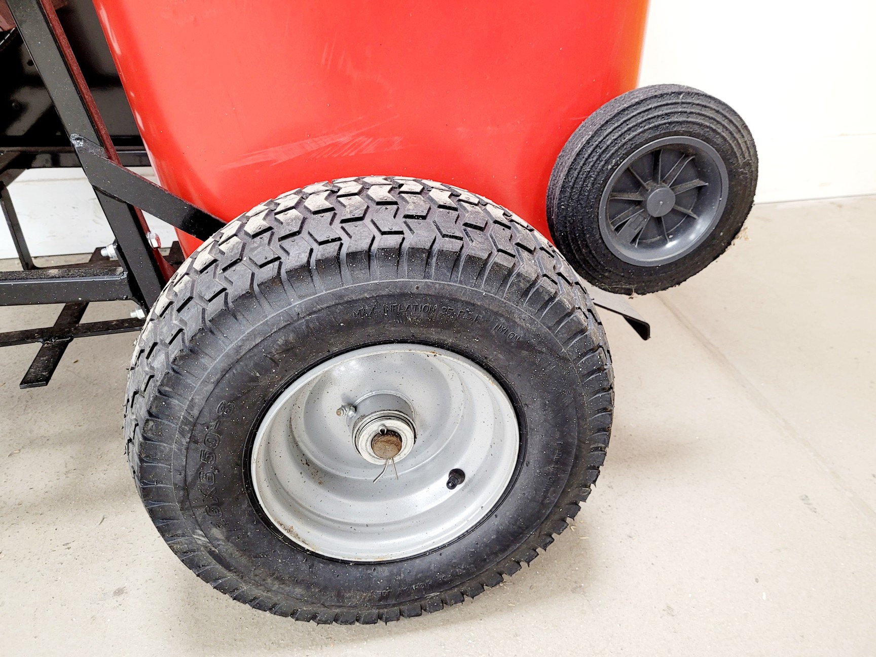 Image of Trafalgar Cleaning Equipment Wolf3 Leaf & Litter Vacuum with Trolley