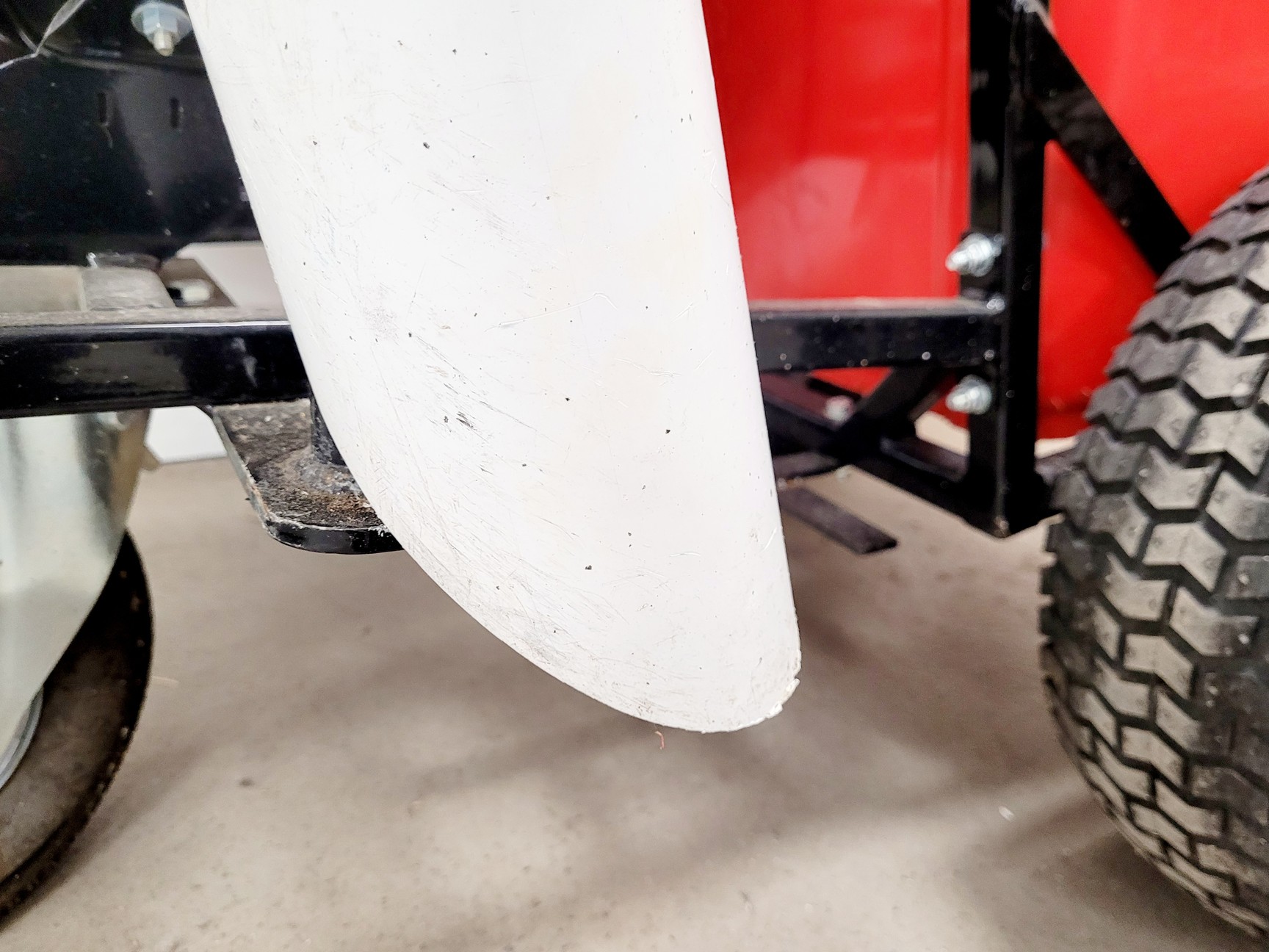 Image of Trafalgar Cleaning Equipment Wolf3 Leaf & Litter Vacuum with Trolley