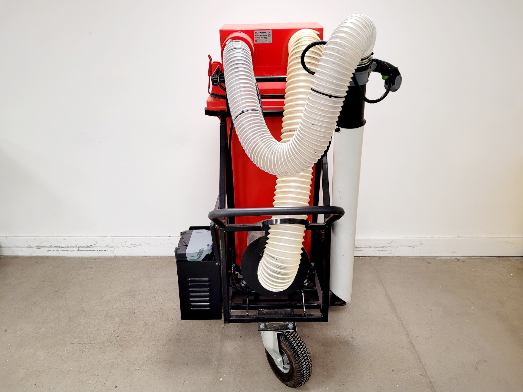 Image of Trafalgar Cleaning Equipment Wolf3 Leaf & Litter Vacuum with Trolley