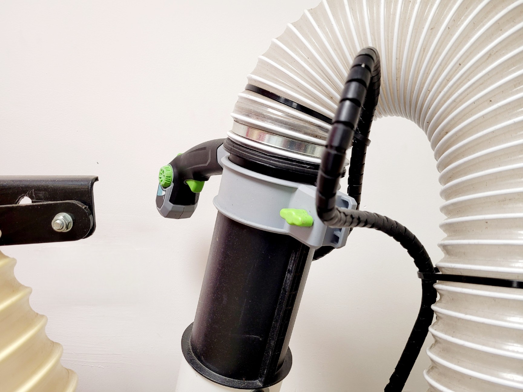 Image of Trafalgar Cleaning Equipment Wolf3 Leaf & Litter Vacuum with Trolley